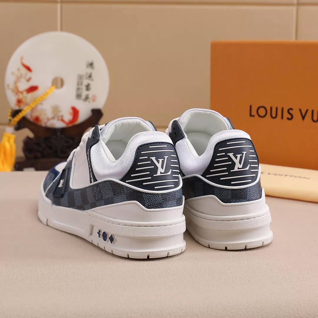 Louis Vuitton Casual Shoes For Men Versatile 8037