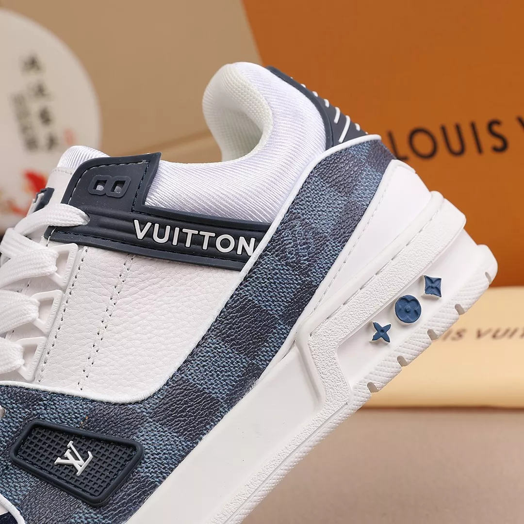 Louis Vuitton Casual Shoes For Men Versatile 8037