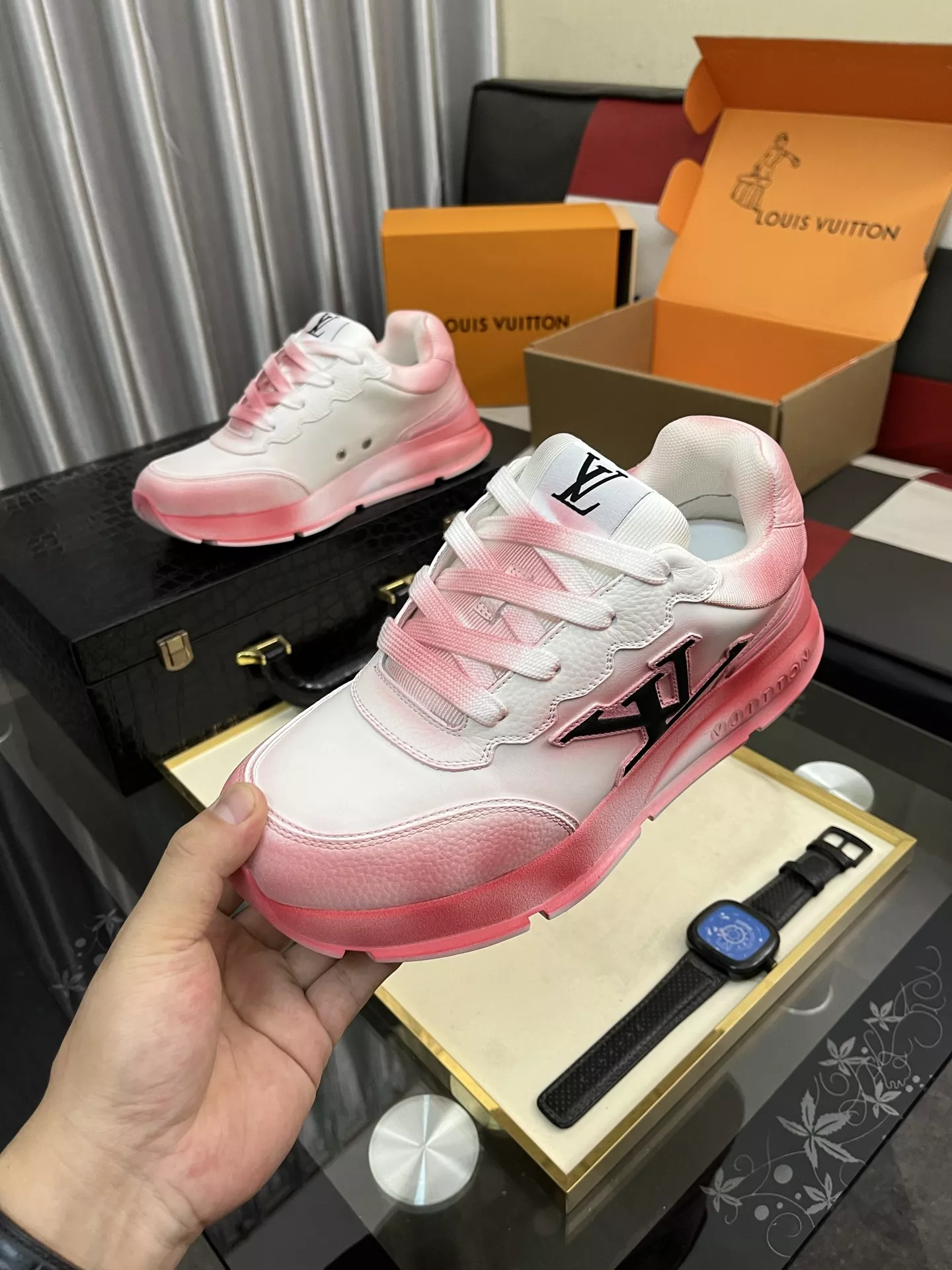 Louis Vuitton Casual Shoes For Men Vibrant 3329