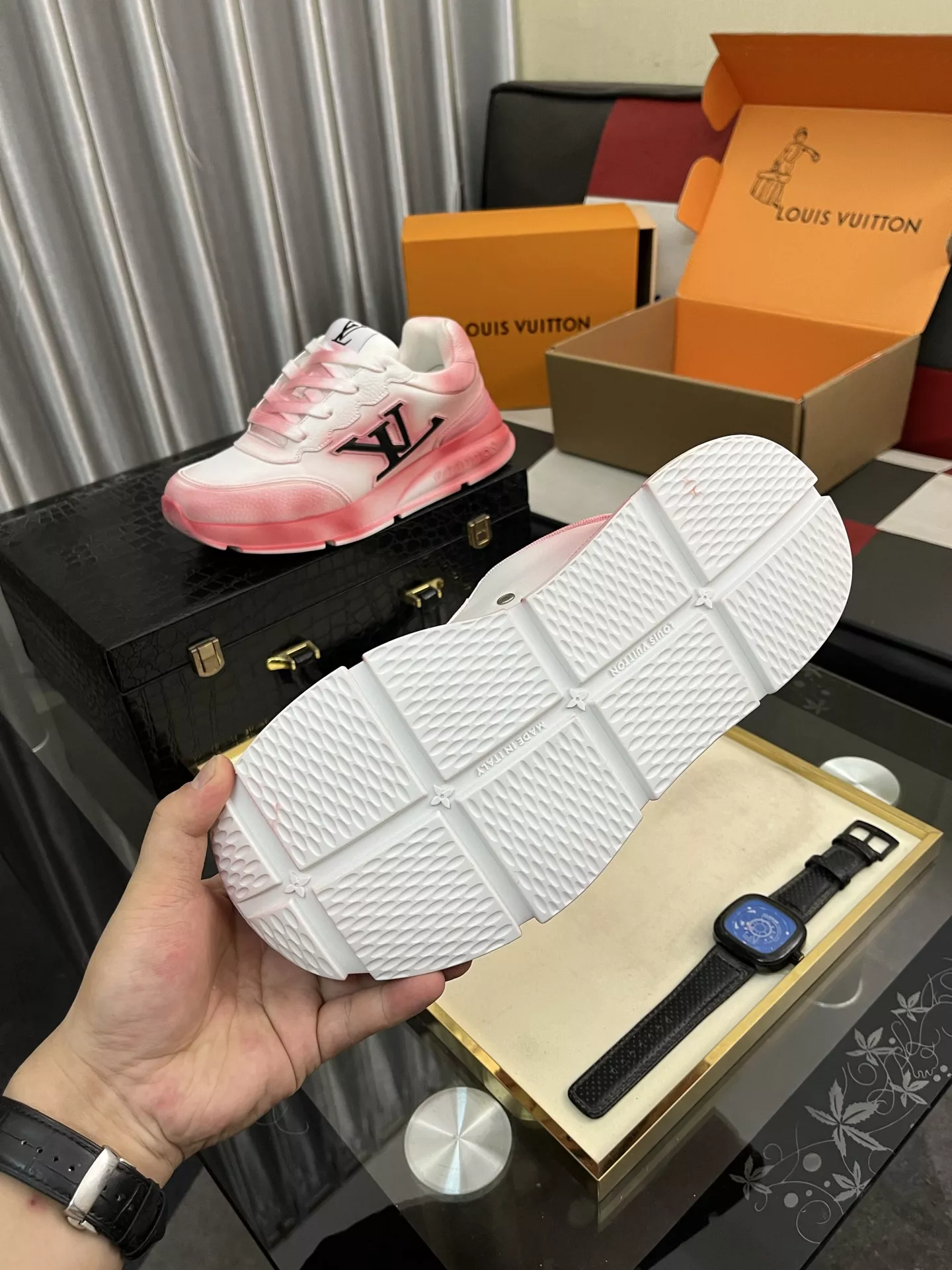 Louis Vuitton Casual Shoes For Men Vibrant 3329