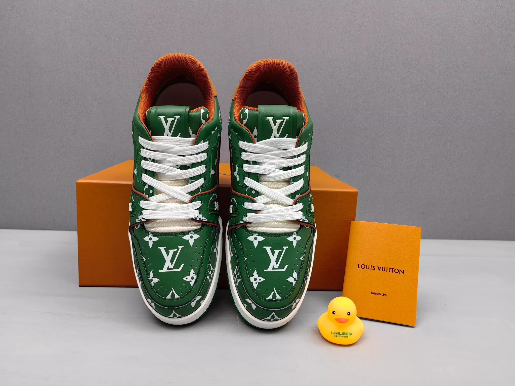 Louis Vuitton Casual Shoes For Men Vibrant 6689