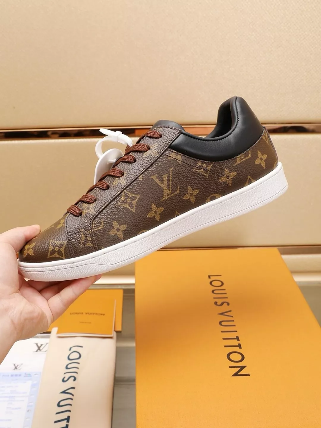 Louis Vuitton Casual Shoes For Men WellDesigned 7262