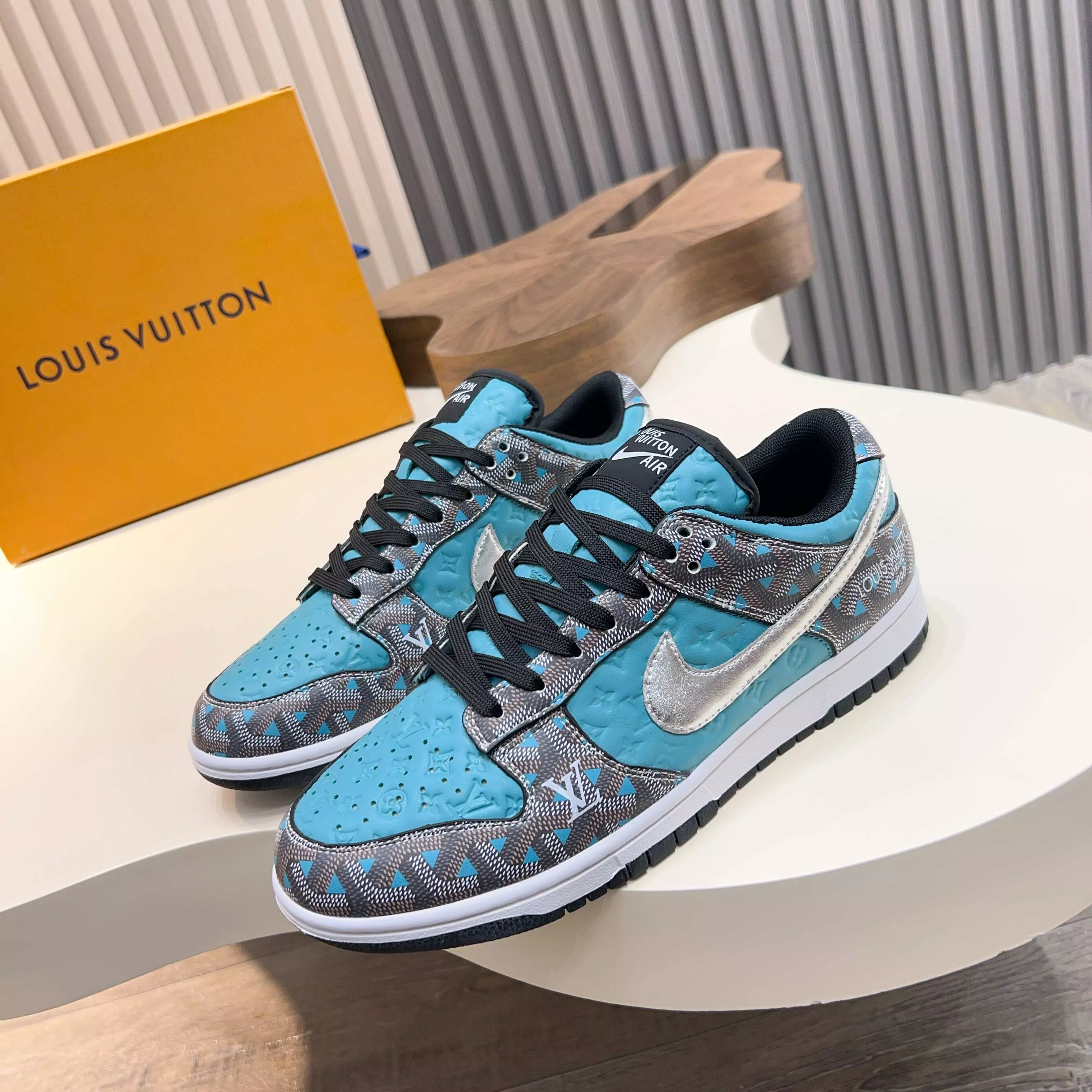Louis Vuitton Casual Shoes For Men WellDesigned 9678