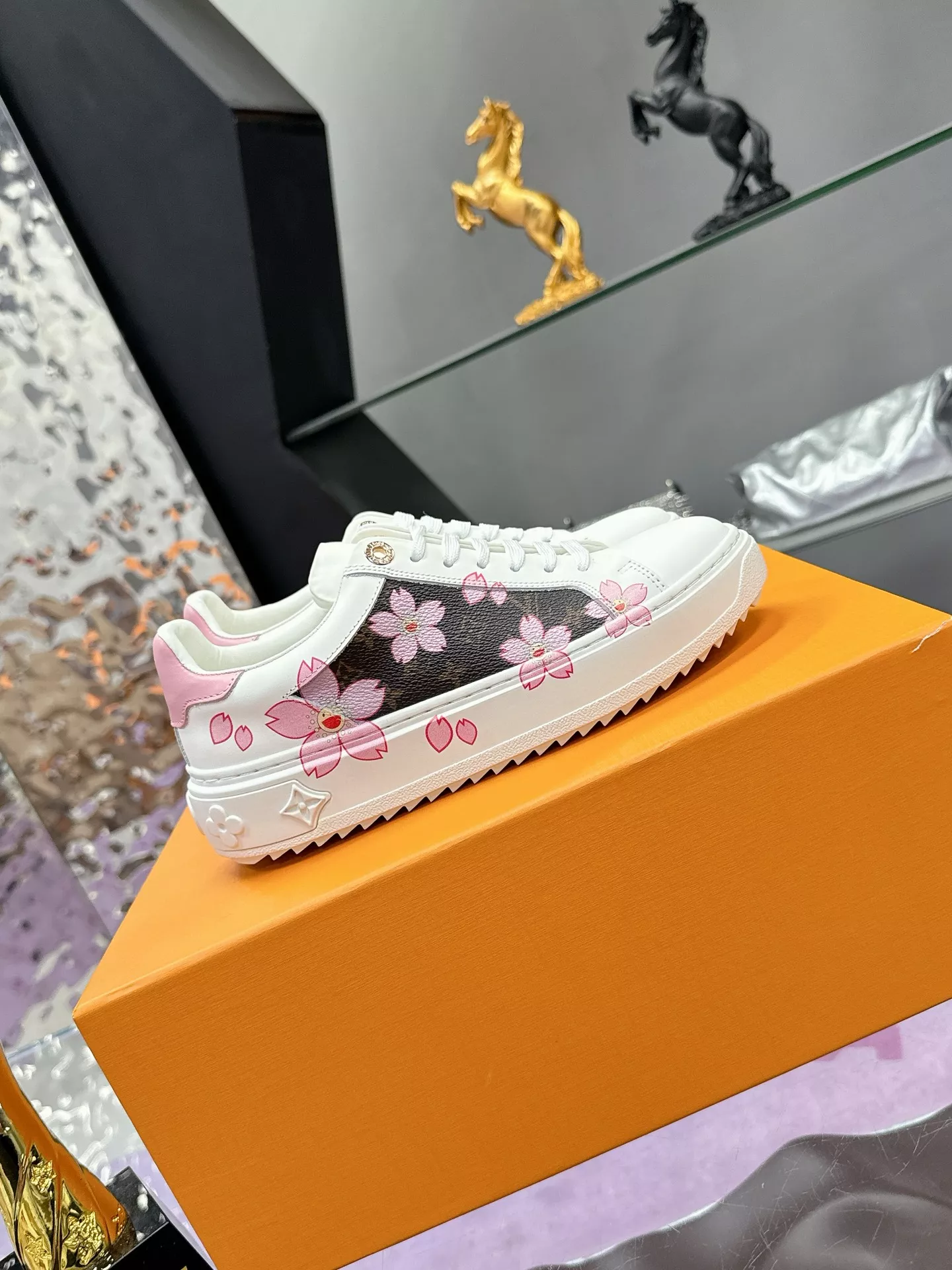 Louis Vuitton Casual Shoes For Women Minimalist 2079