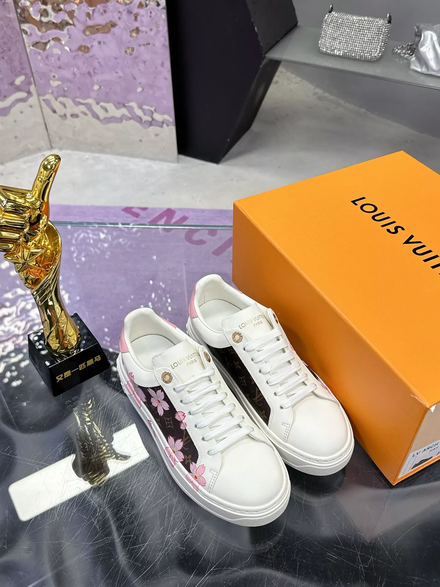 Louis Vuitton Casual Shoes For Women Minimalist 2079