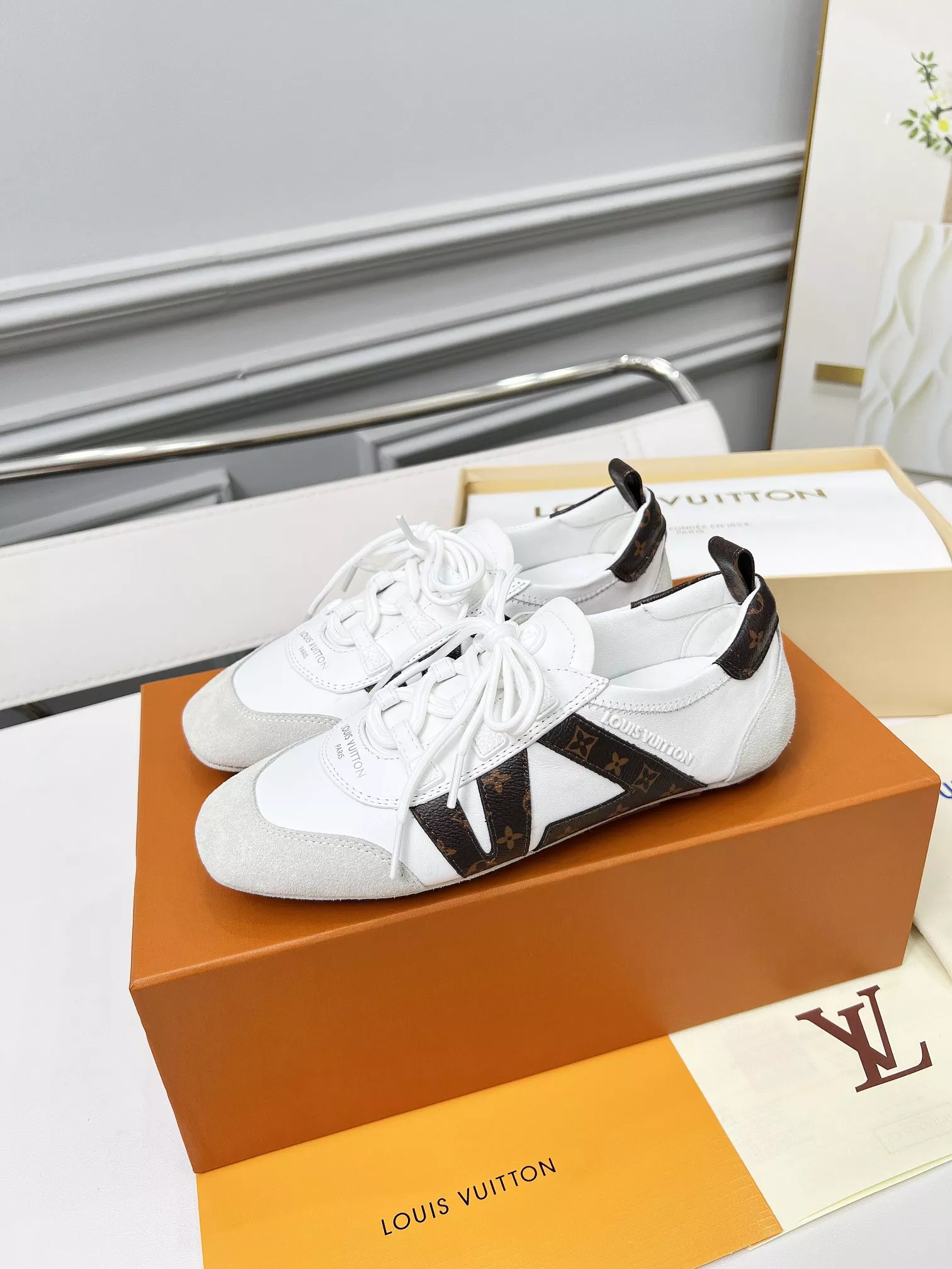 Louis Vuitton Casual Shoes For Women Modern 9698