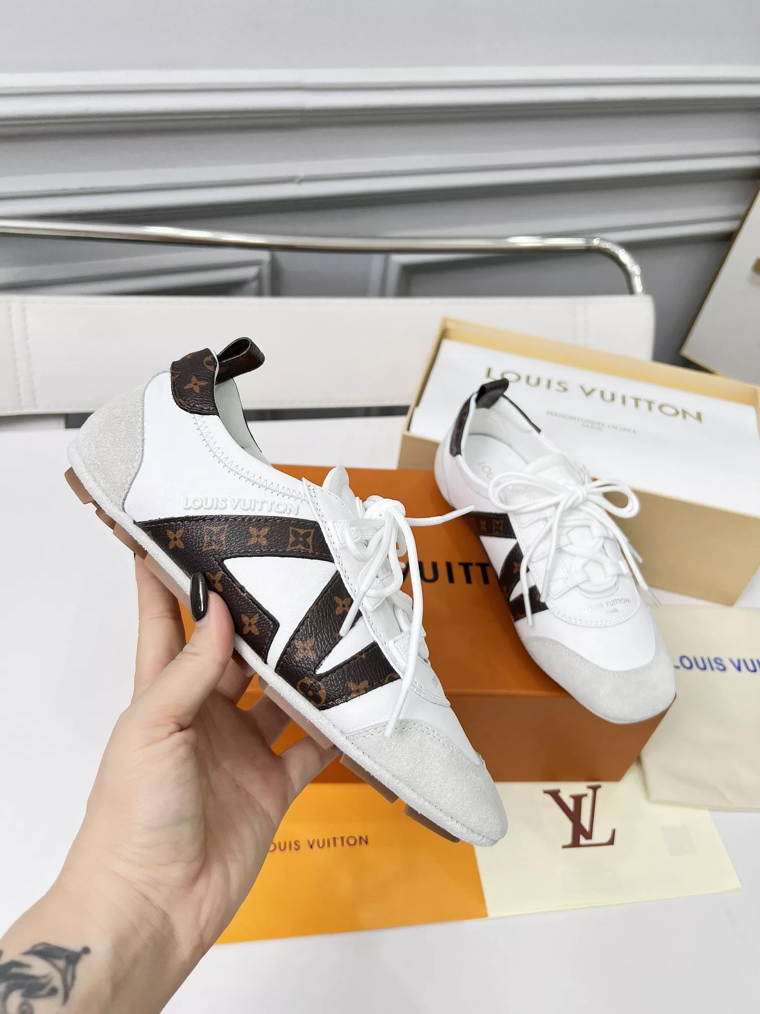 Louis Vuitton Casual Shoes For Women Modern 9698