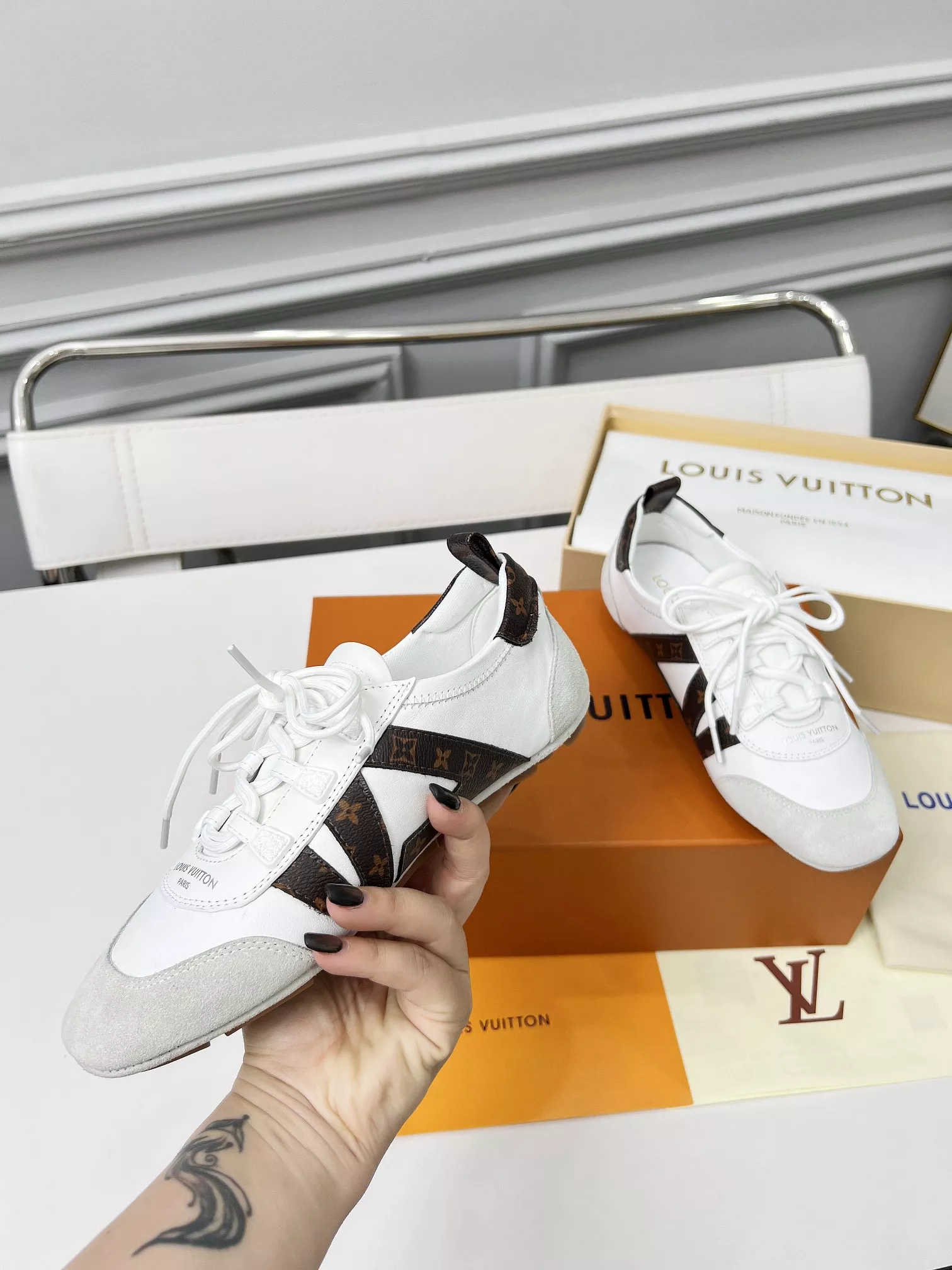 Louis Vuitton Casual Shoes For Women Modern 9698