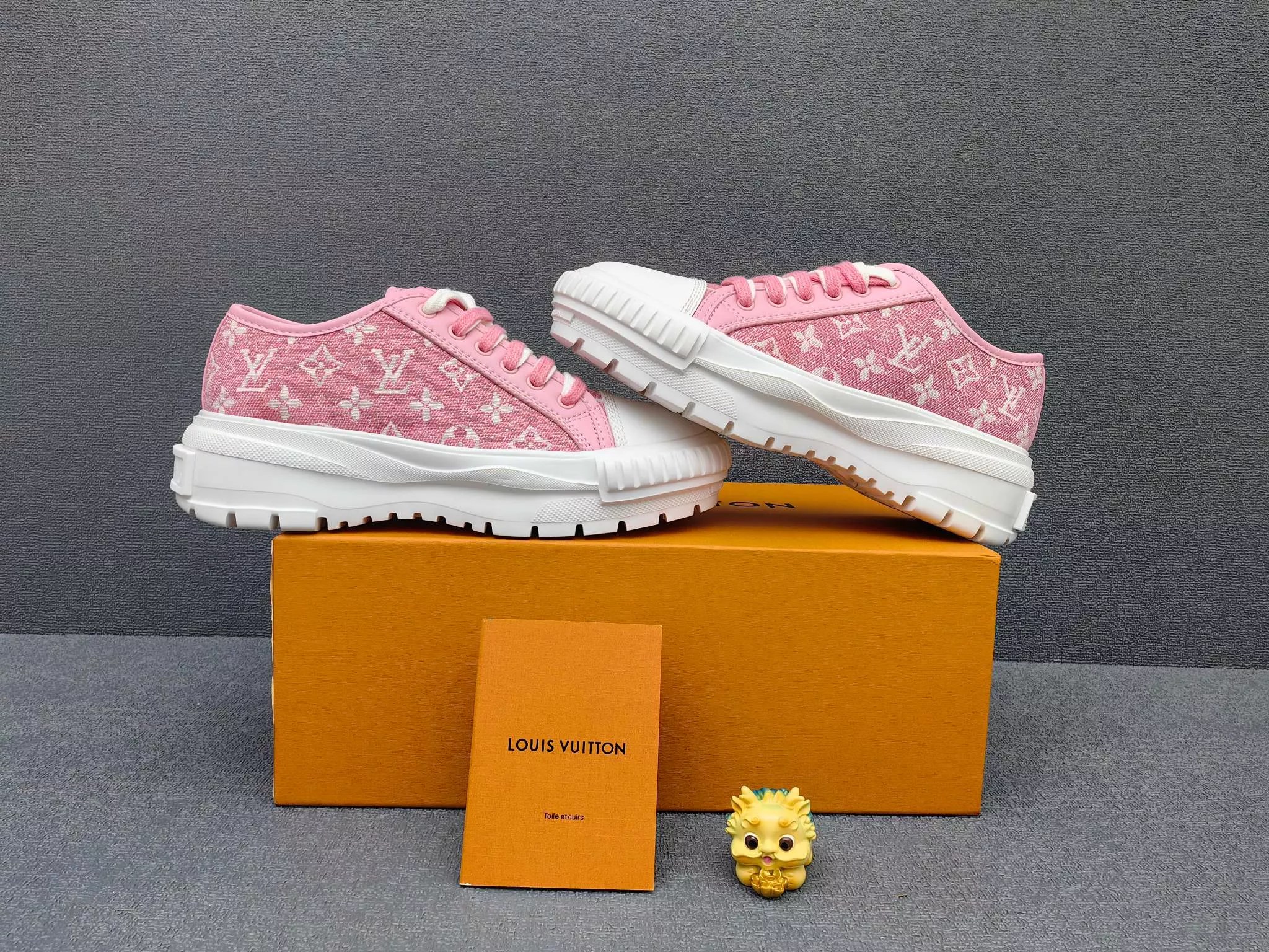 Louis Vuitton Casual Shoes For Women ModernLook 2132