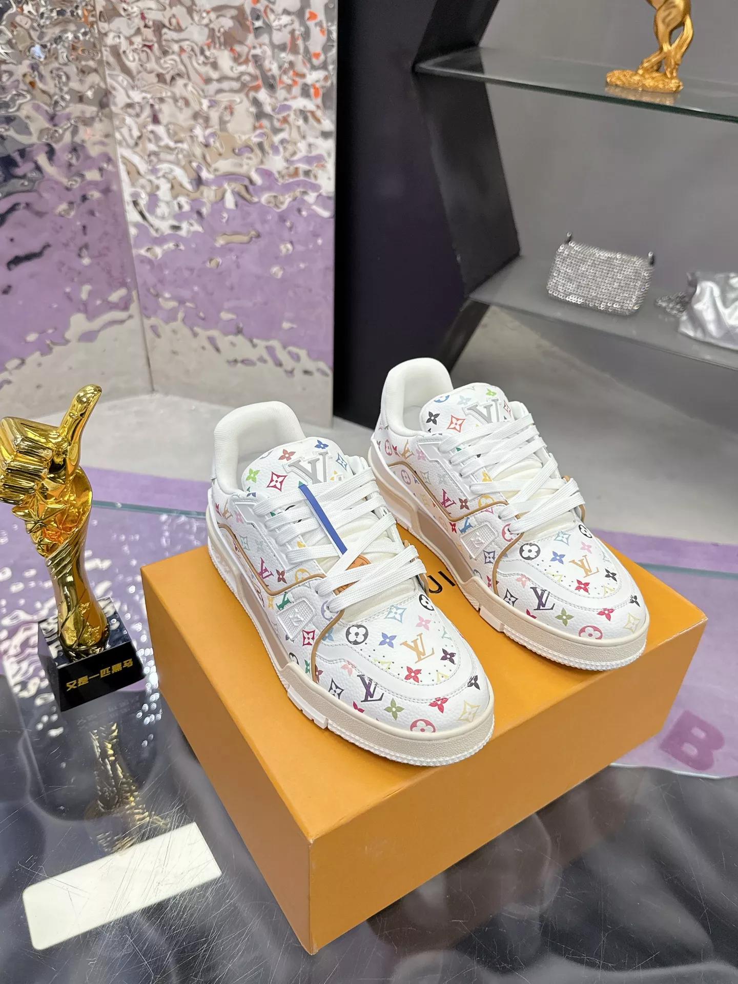 Louis Vuitton Casual Shoes For Women Sophisticated 6447