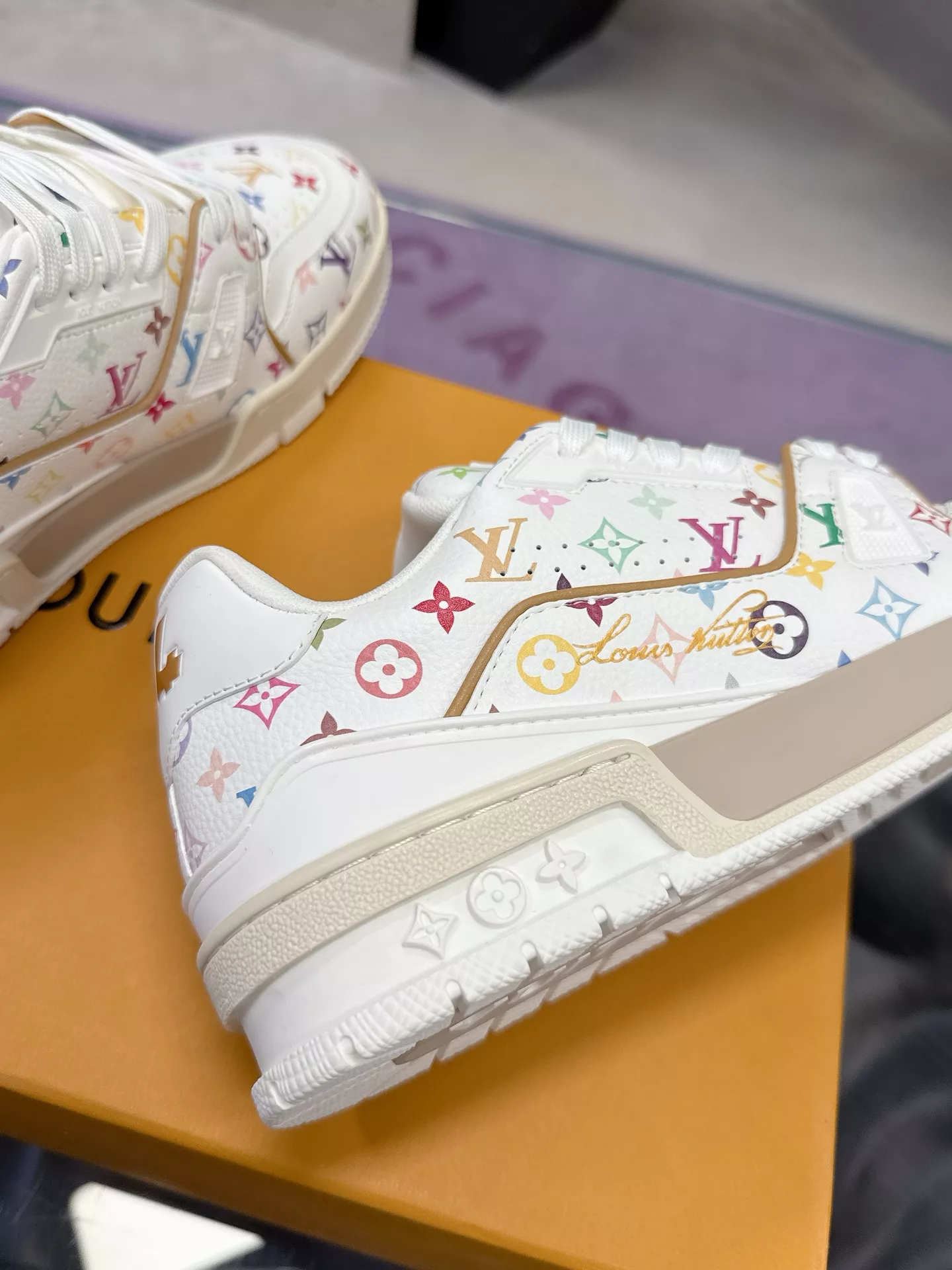 Louis Vuitton Casual Shoes For Women Sophisticated 6447
