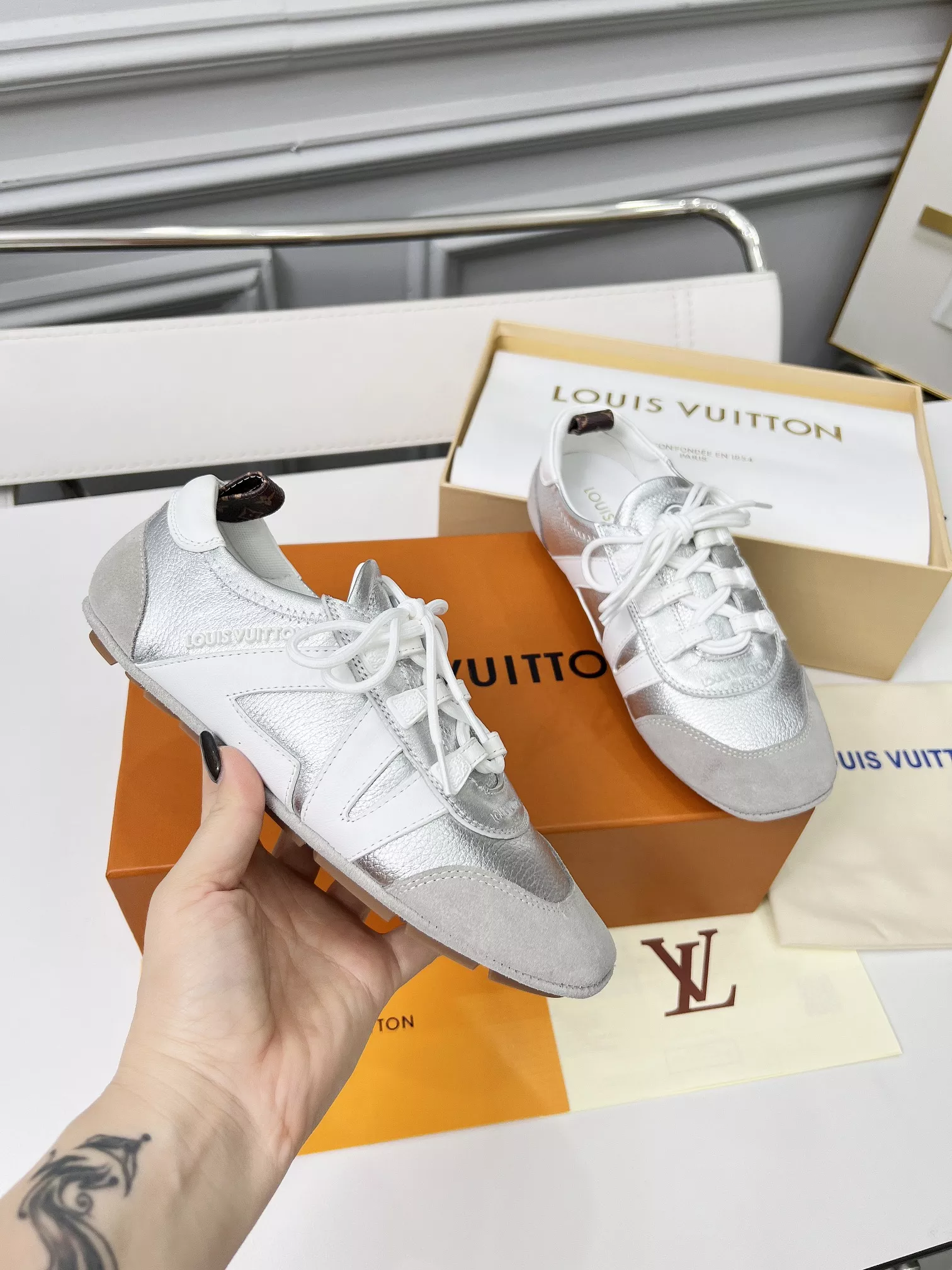 Louis Vuitton Casual Shoes For Women Sophisticated 8421