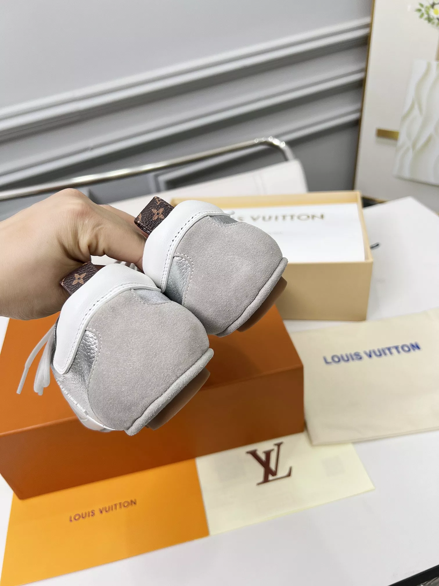 Louis Vuitton Casual Shoes For Women Sophisticated 8421