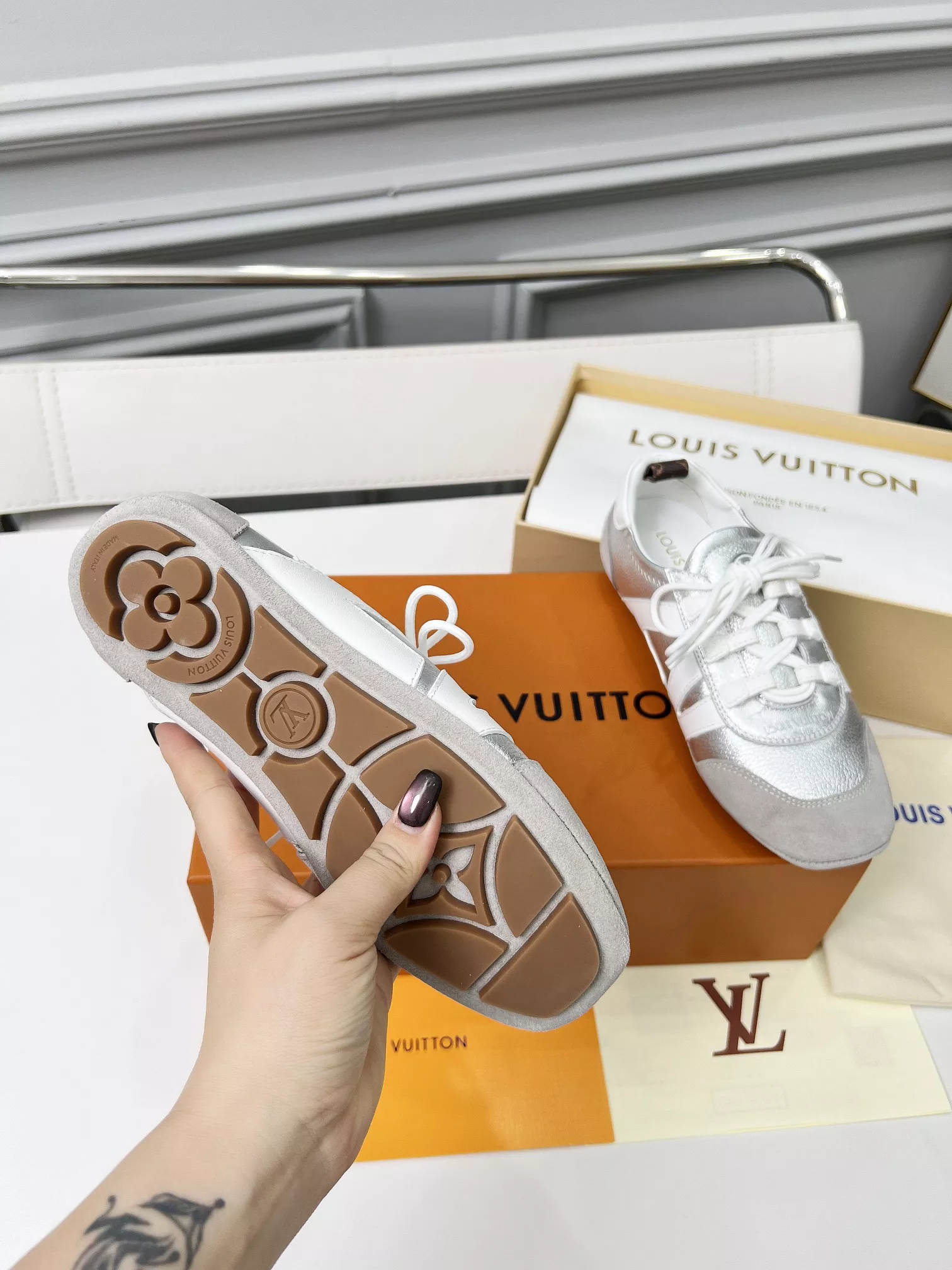 Louis Vuitton Casual Shoes For Women Sophisticated 8421