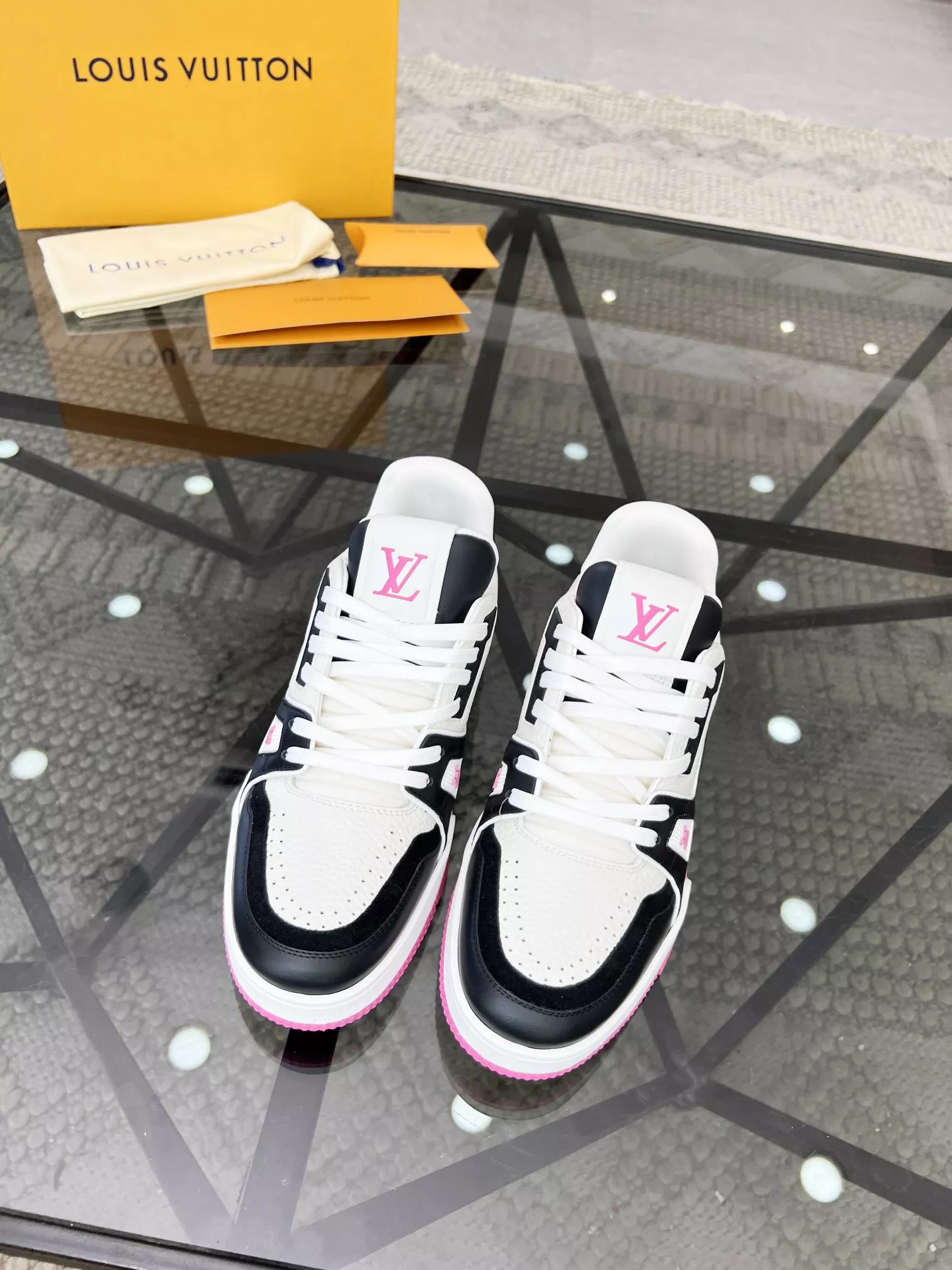 Louis Vuitton Casual Shoes For Women Trendy 2436