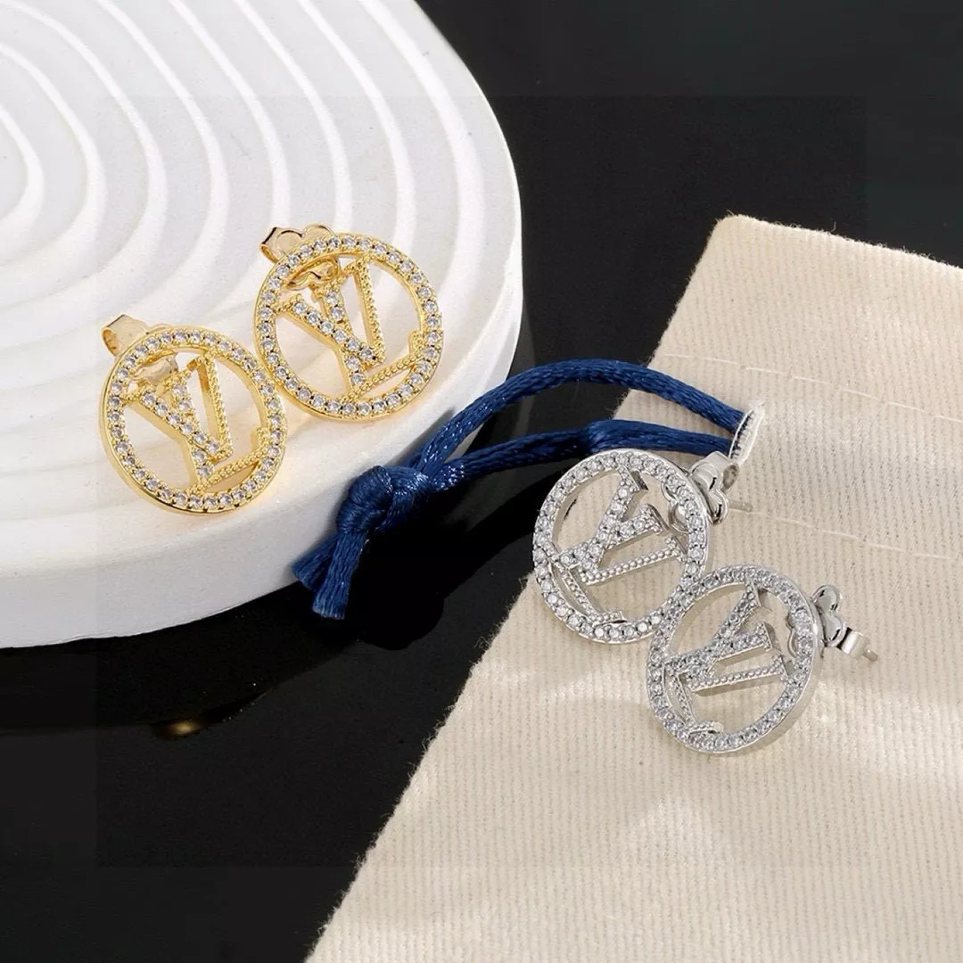 Louis Vuitton Earrings For Women AllSeason 2488