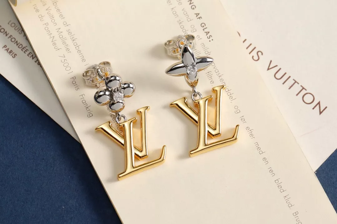 Louis Vuitton Earrings For Women Bold 4181