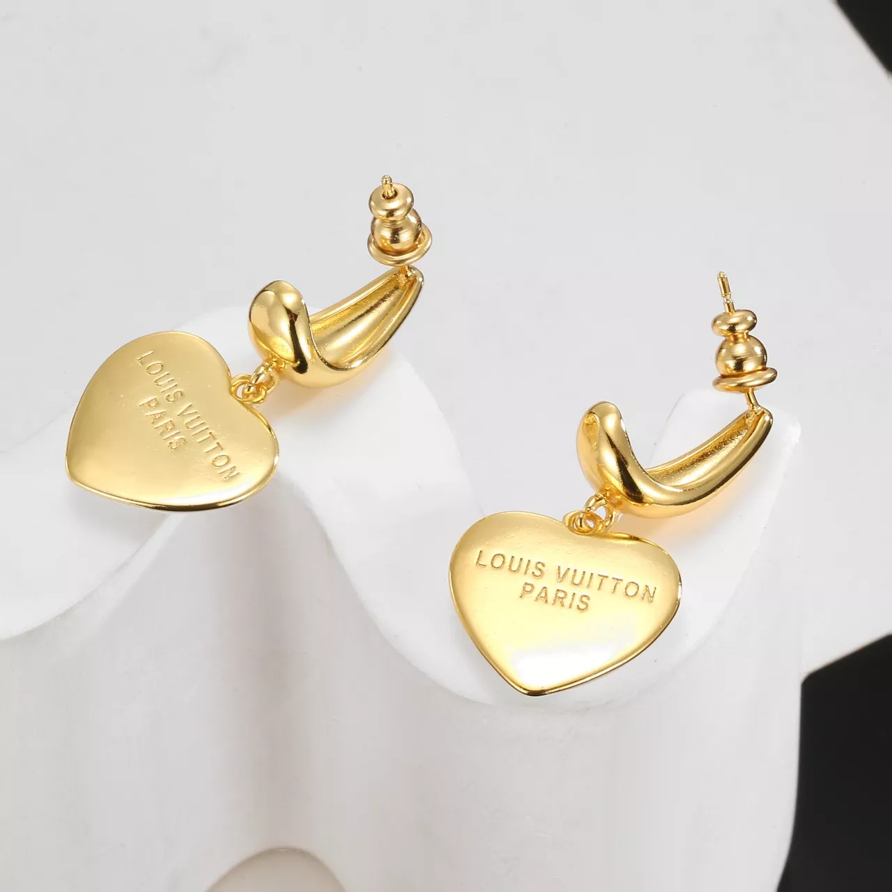 Louis Vuitton Earrings For Women Bold 8679