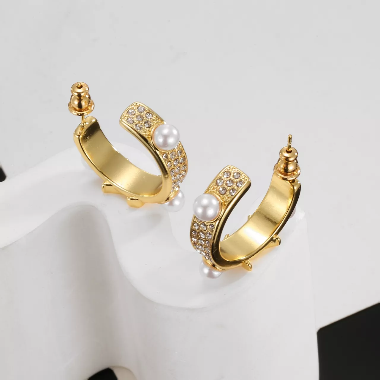 Louis Vuitton Earrings For Women Classic 7187