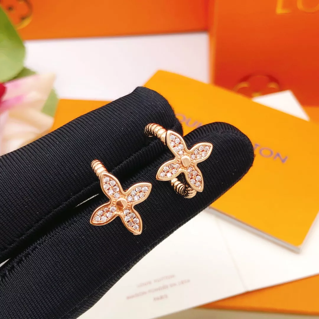 Louis Vuitton Earrings For Women Elegant 8768
