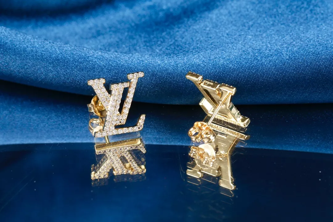 Louis Vuitton Earrings For Women Flexible 3165