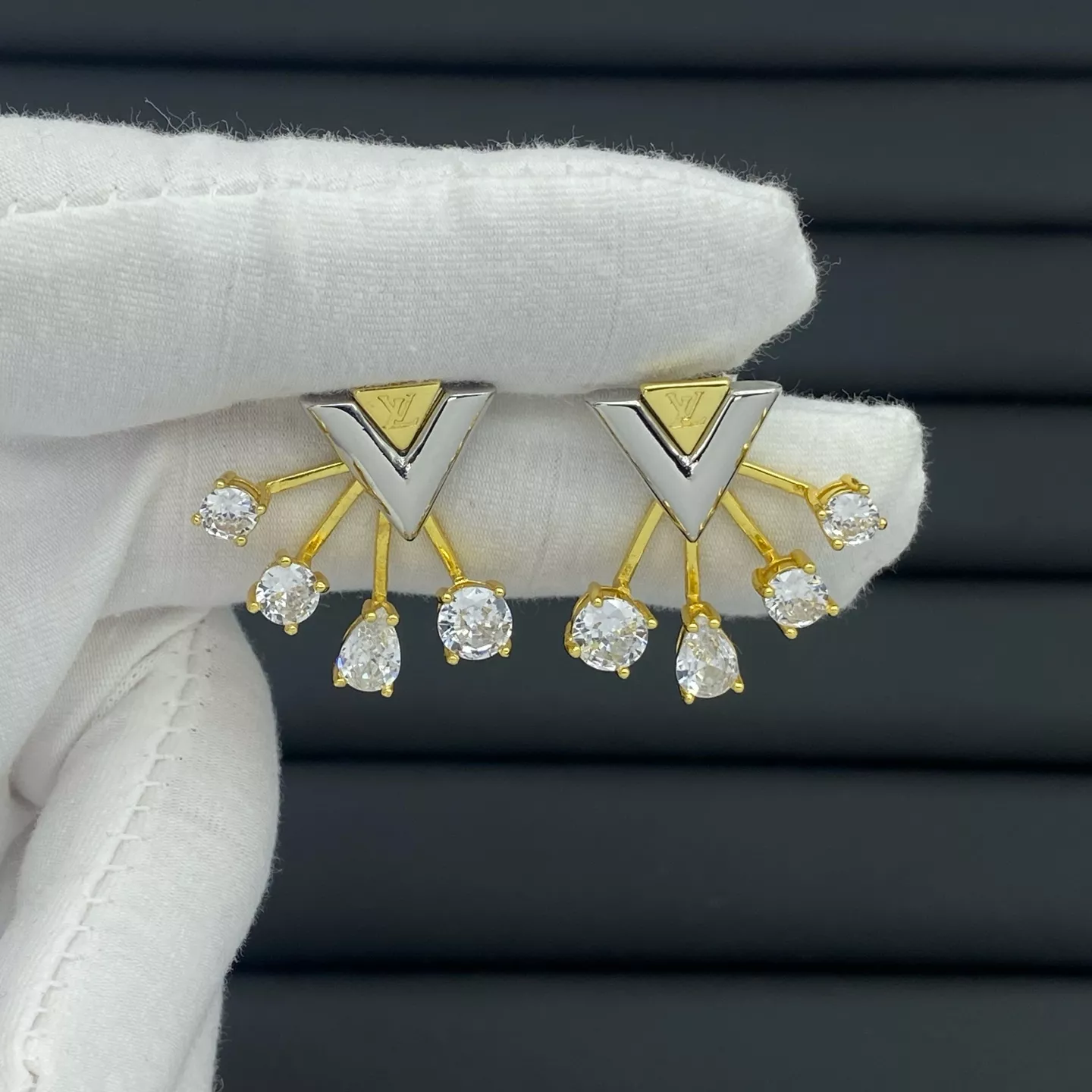 Louis Vuitton Earrings For Women Soft 3456
