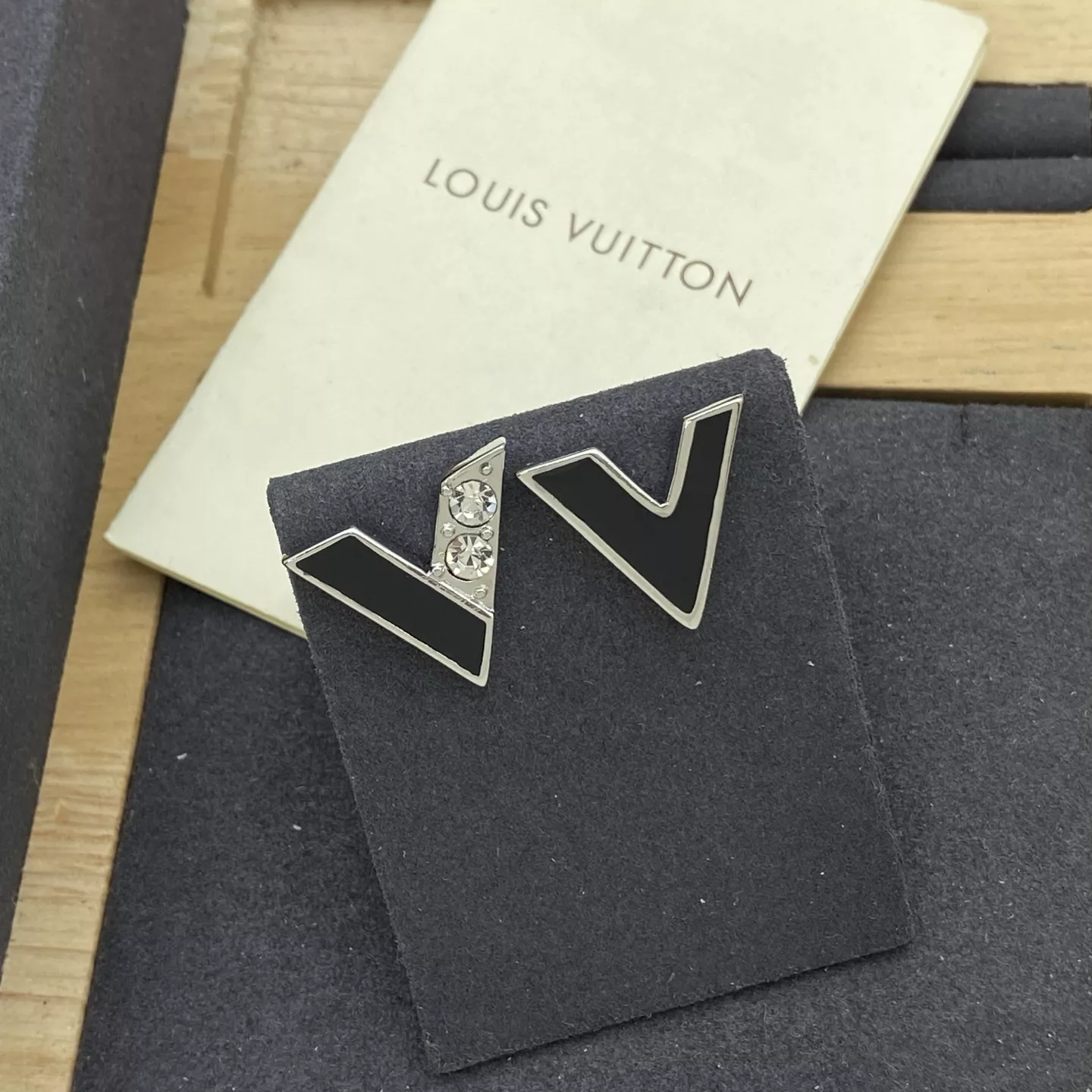 Louis Vuitton Earrings For Women Timeless 3464