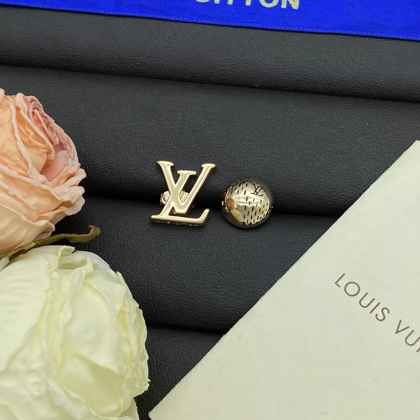 Louis Vuitton Earrings For Women Trendsetting 6158