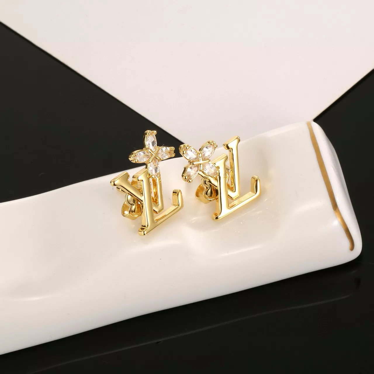 Louis Vuitton Earrings For Women Versatile 1792