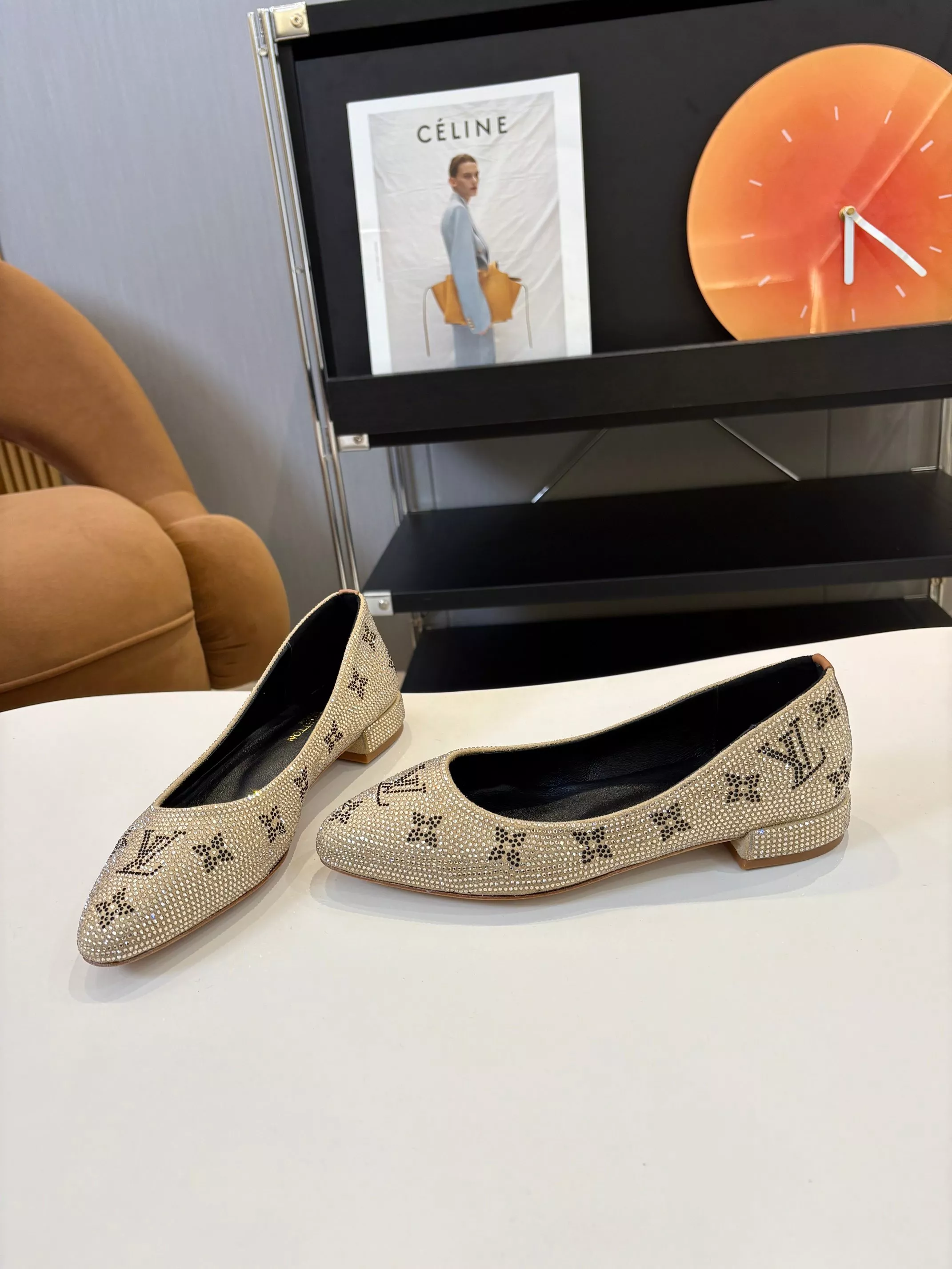 Louis Vuitton Flat Shoes For Women Popular 6913