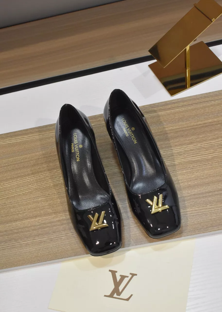 Louis Vuitton High-Heeled Shoes For Women Durable 9622