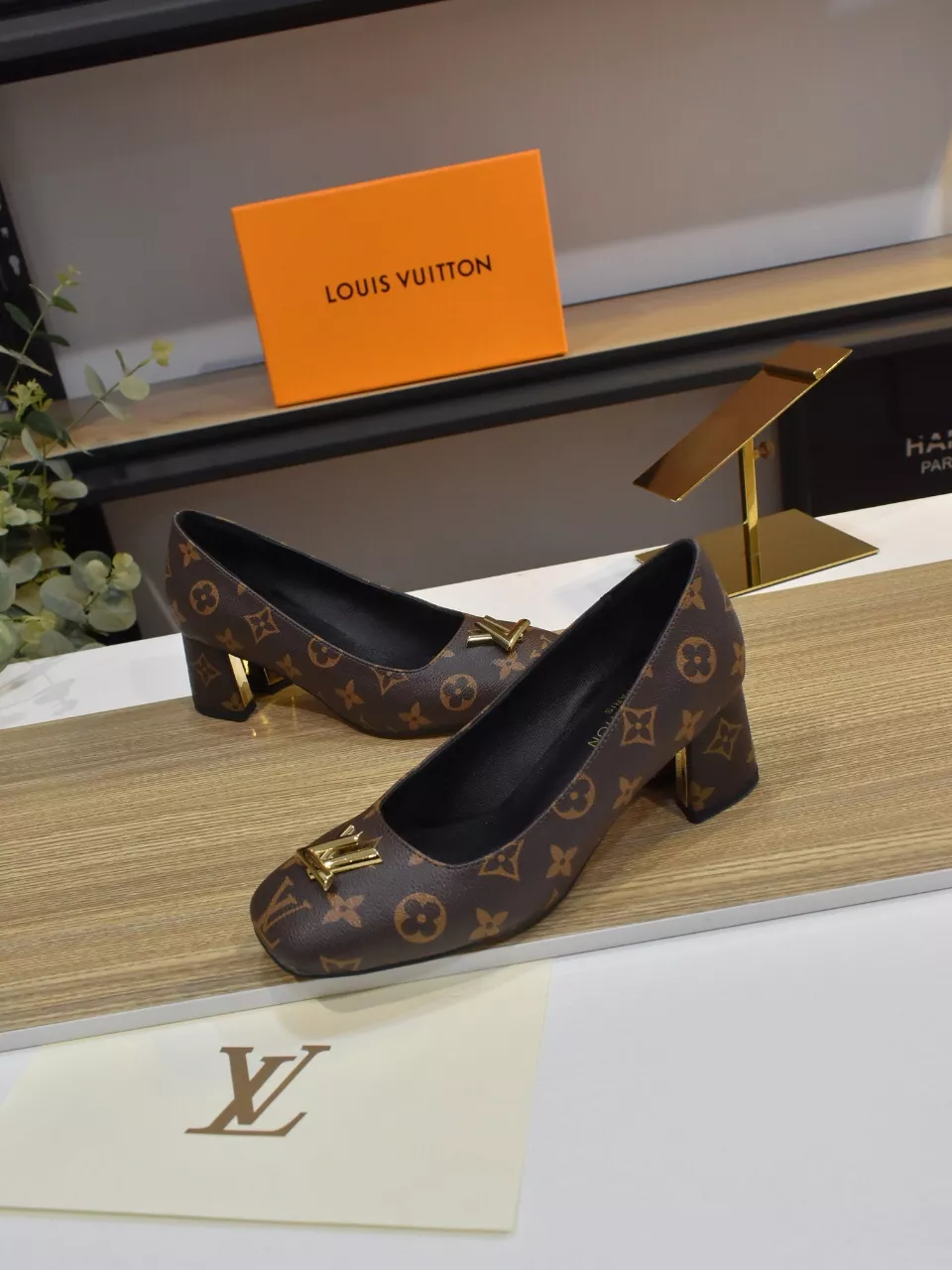 Louis Vuitton High-Heeled Shoes For Women Elegant 479