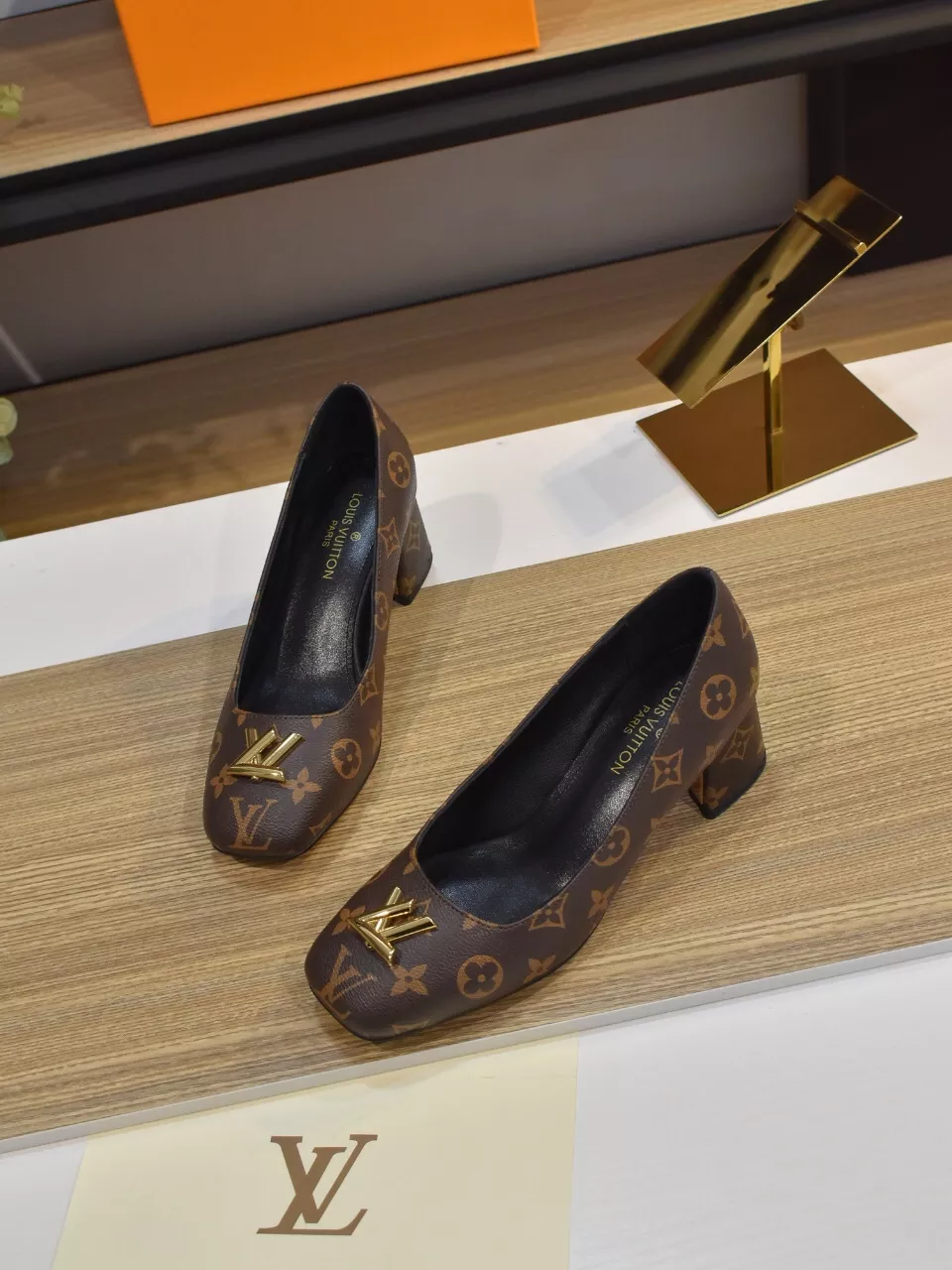 Louis Vuitton High-Heeled Shoes For Women Elegant 479