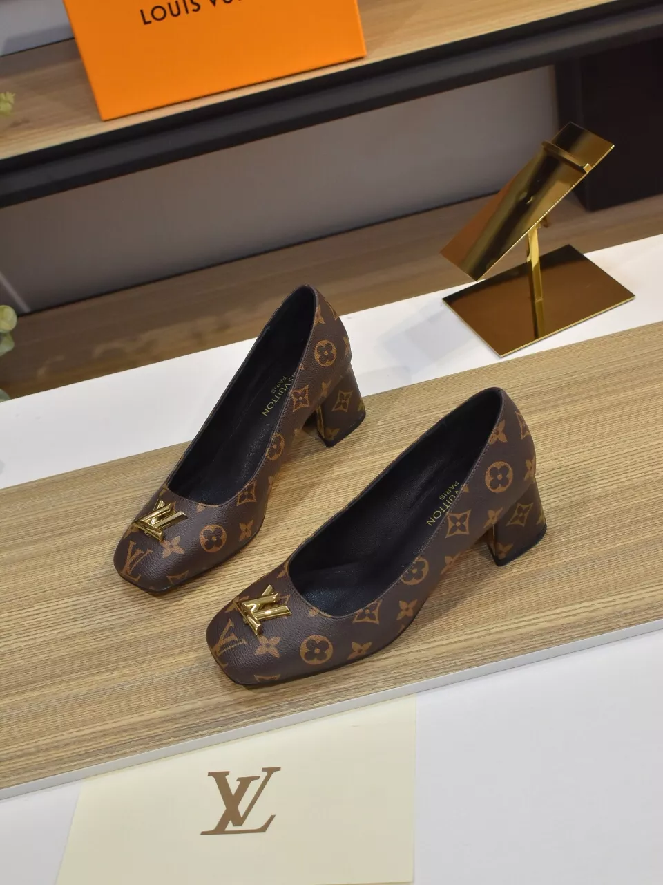 Louis Vuitton High-Heeled Shoes For Women Elegant 479