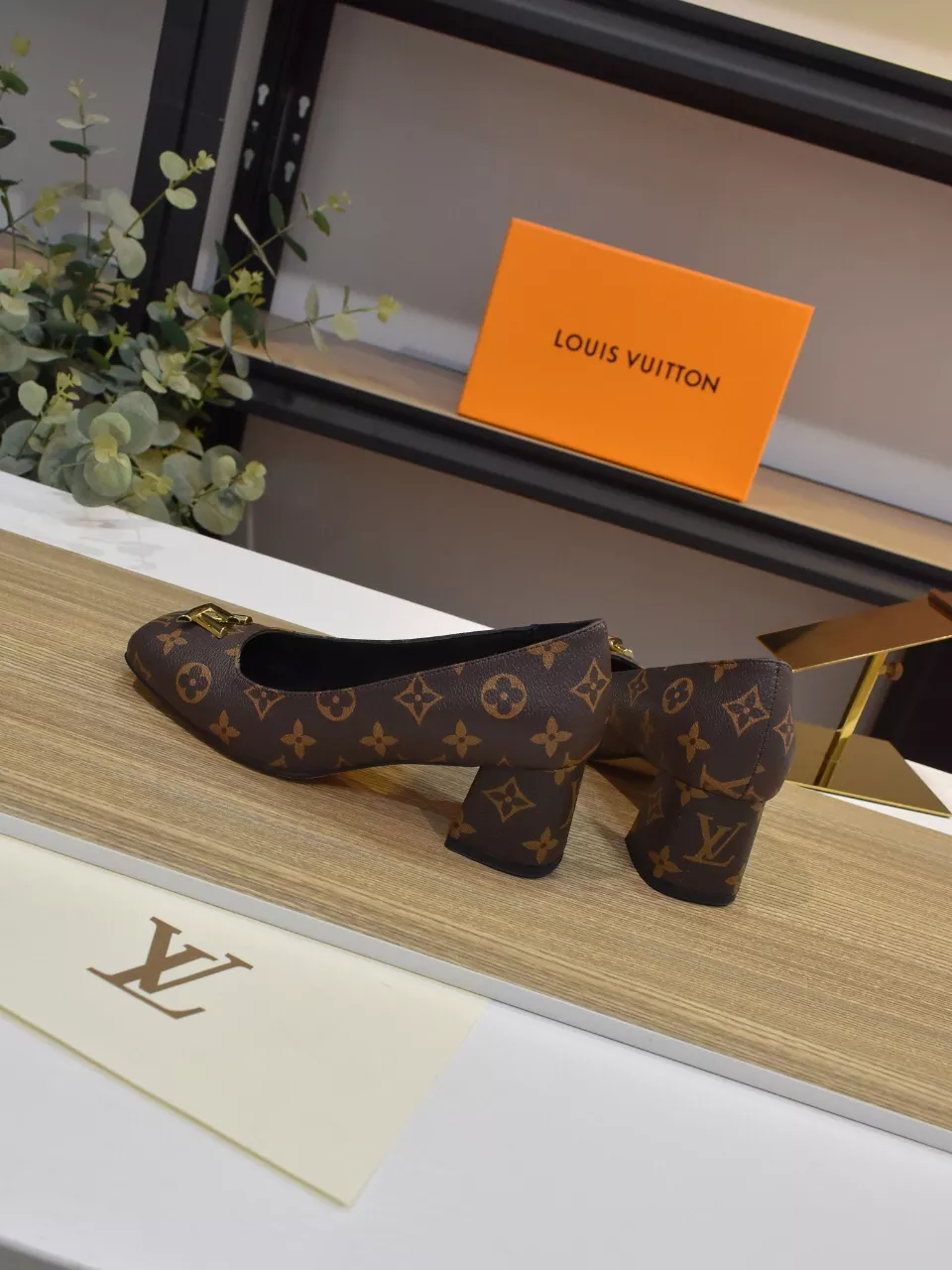 Louis Vuitton High-Heeled Shoes For Women Elegant 479