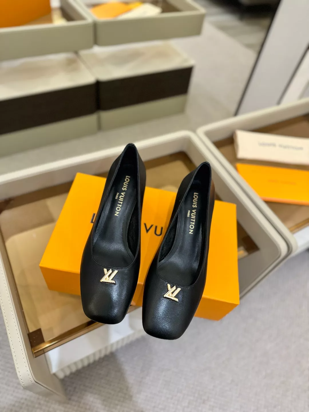 Louis Vuitton High-Heeled Shoes For Women Sleek 4568