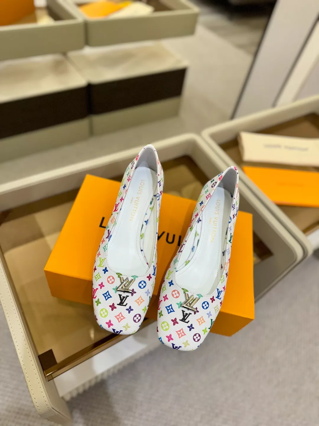 Louis Vuitton High-Heeled Shoes For Women Soft 8967
