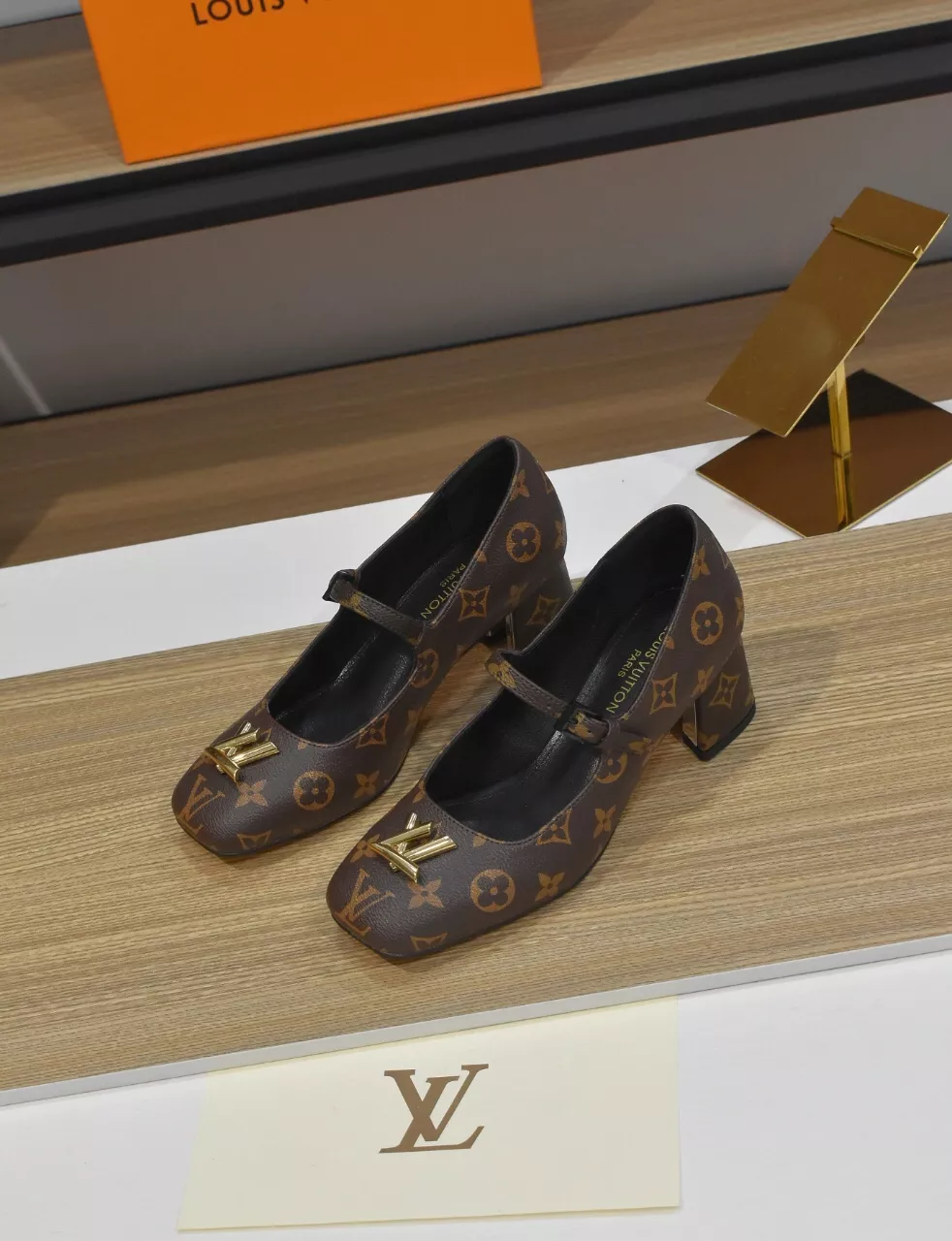 Louis Vuitton High-Heeled Shoes For Women Stylish 4649