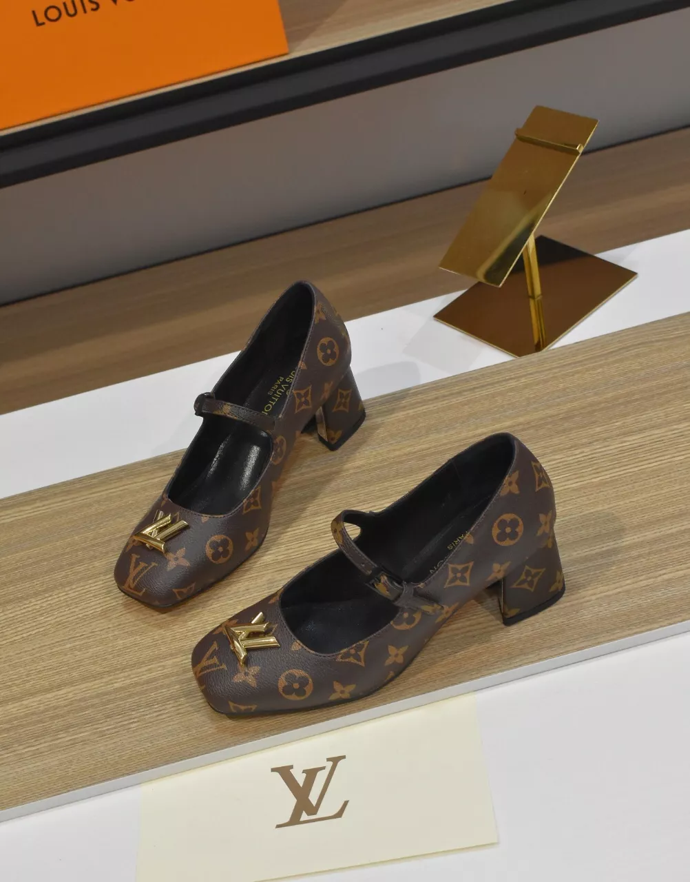 Louis Vuitton High-Heeled Shoes For Women Stylish 4649