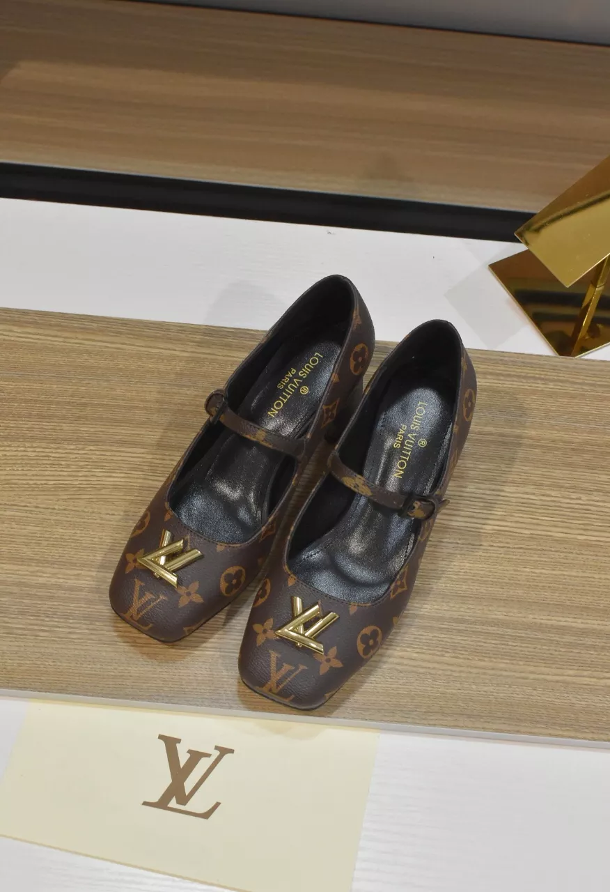Louis Vuitton High-Heeled Shoes For Women Stylish 4649