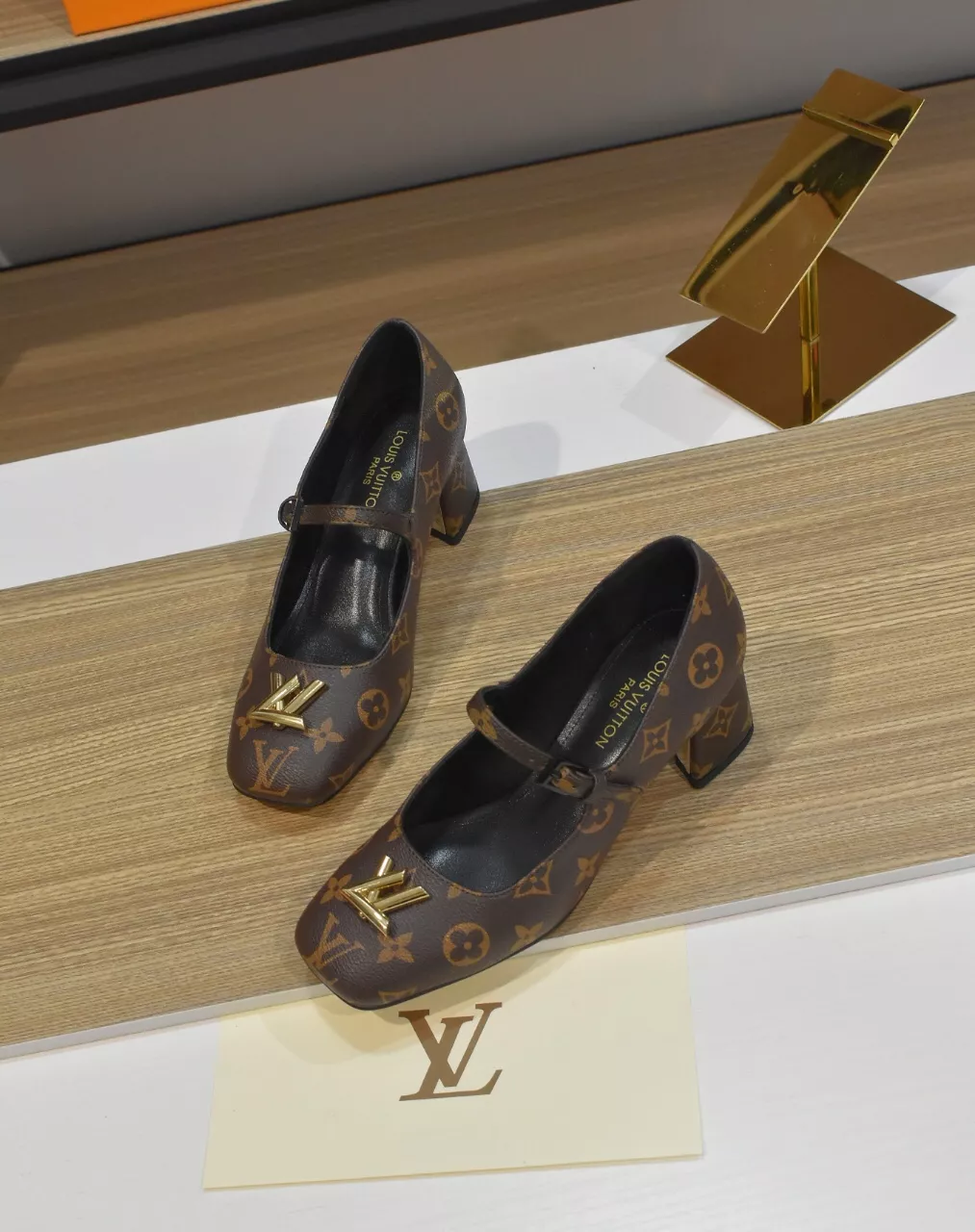 Louis Vuitton High-Heeled Shoes For Women Stylish 4649