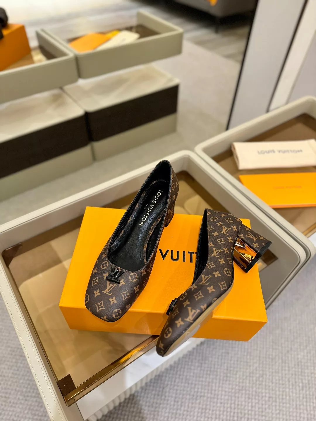 Louis Vuitton High-Heeled Shoes For Women Versatile 8566