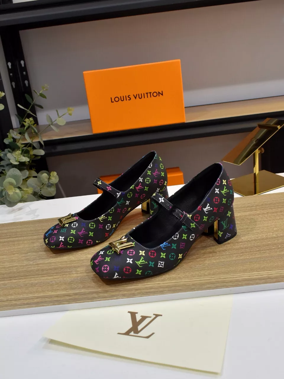 Louis Vuitton High-Heeled Shoes For Women Vibrant 8256
