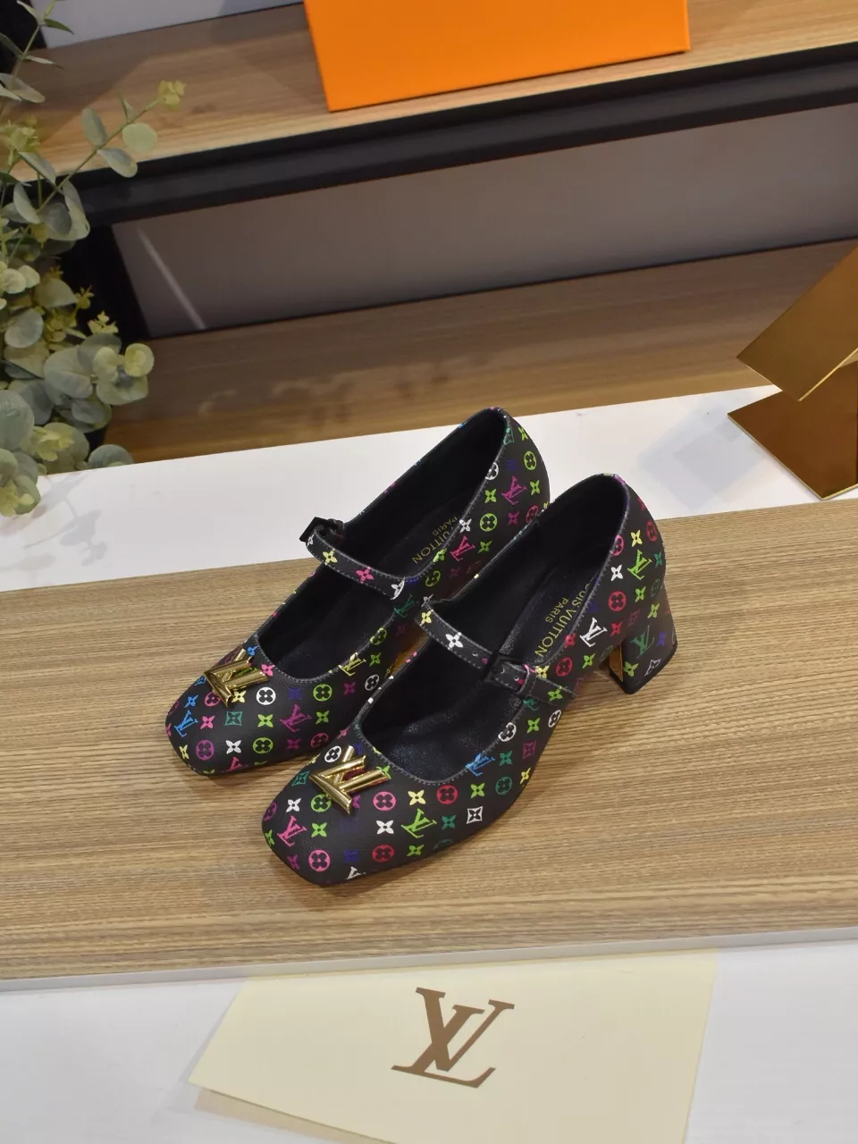 Louis Vuitton High-Heeled Shoes For Women Vibrant 8256