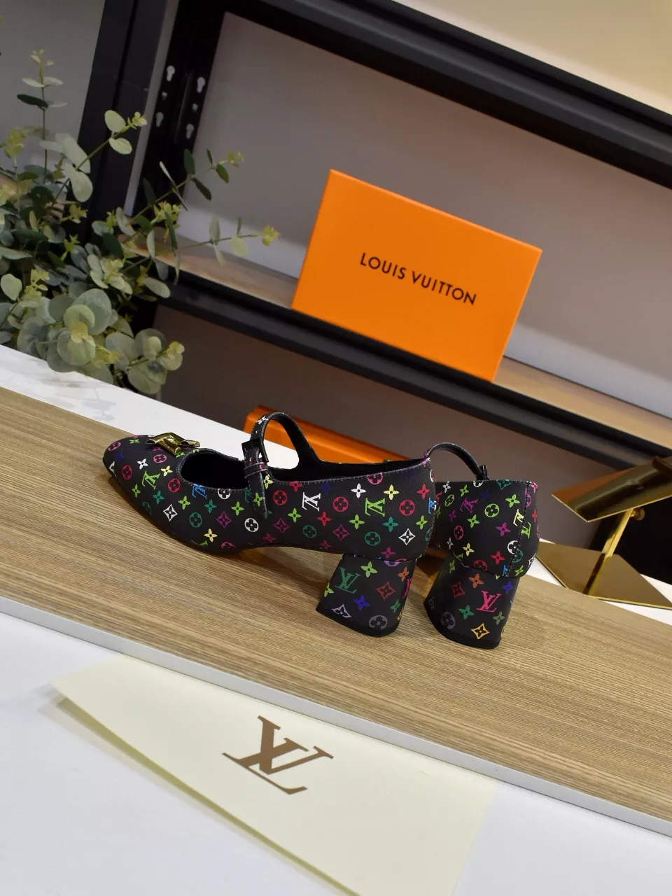 Louis Vuitton High-Heeled Shoes For Women Vibrant 8256
