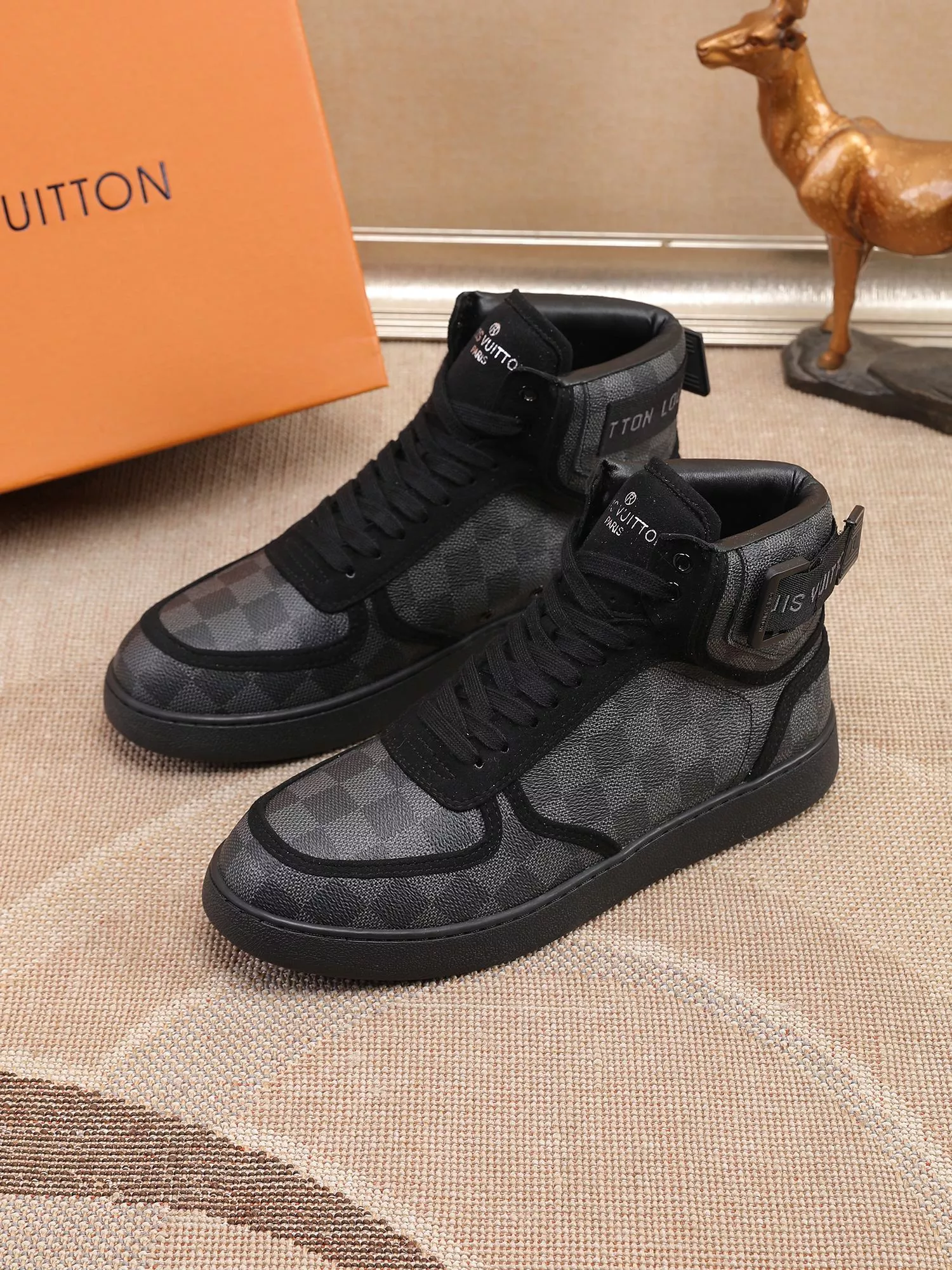 Louis Vuitton High Tops Shoes For Men Affordable 7998