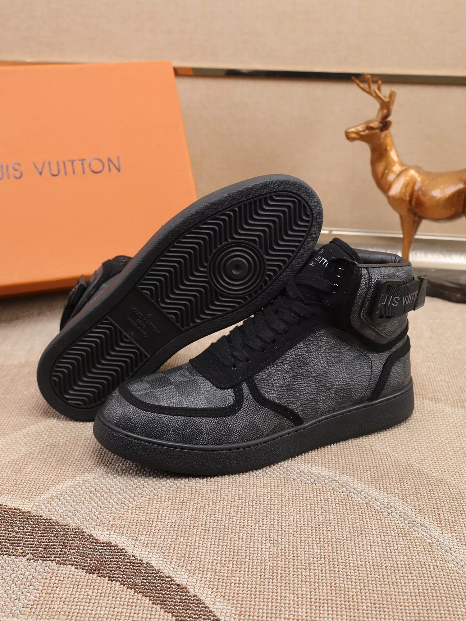 Louis Vuitton High Tops Shoes For Men Affordable 7998