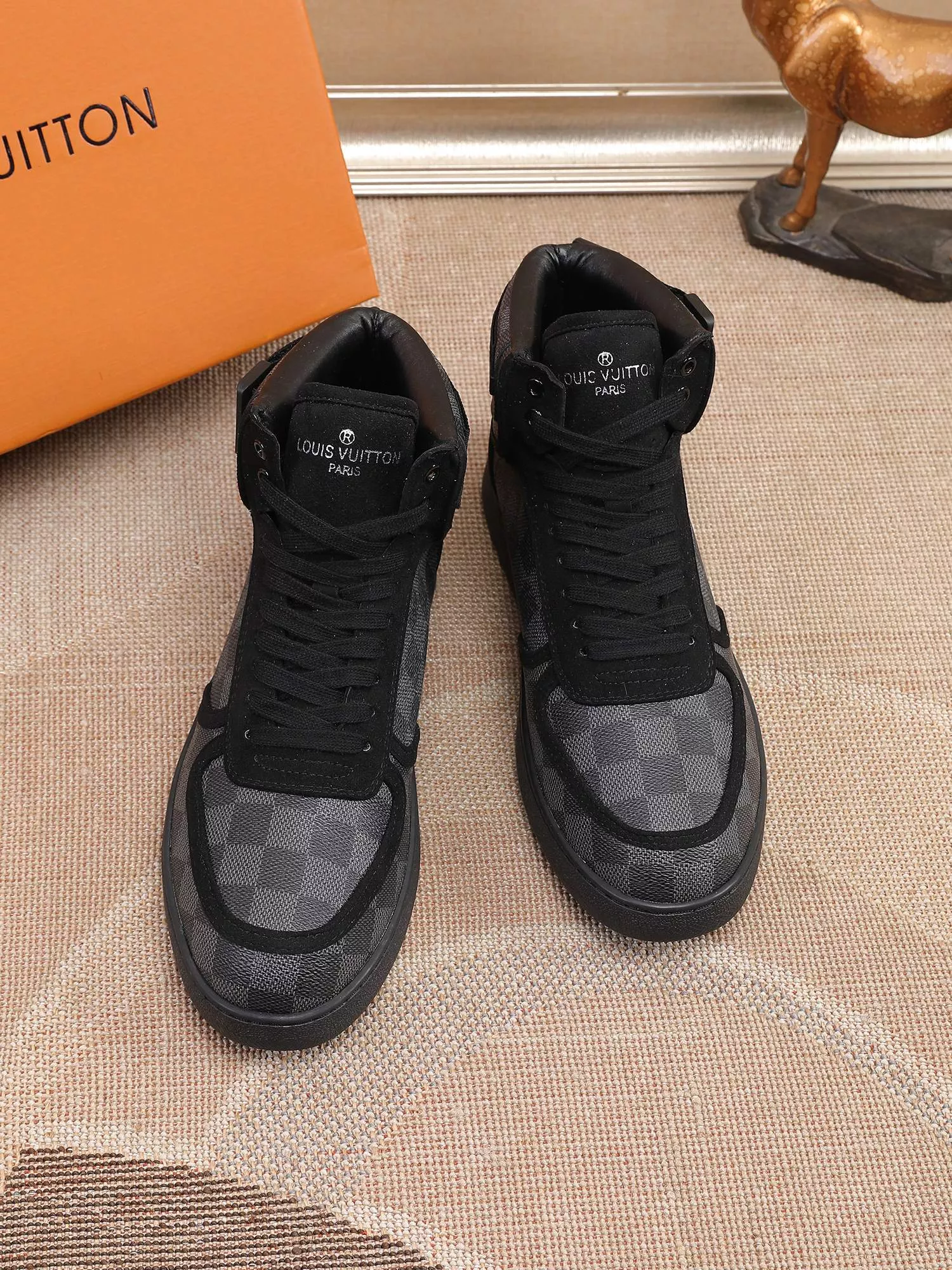 Louis Vuitton High Tops Shoes For Men Affordable 7998