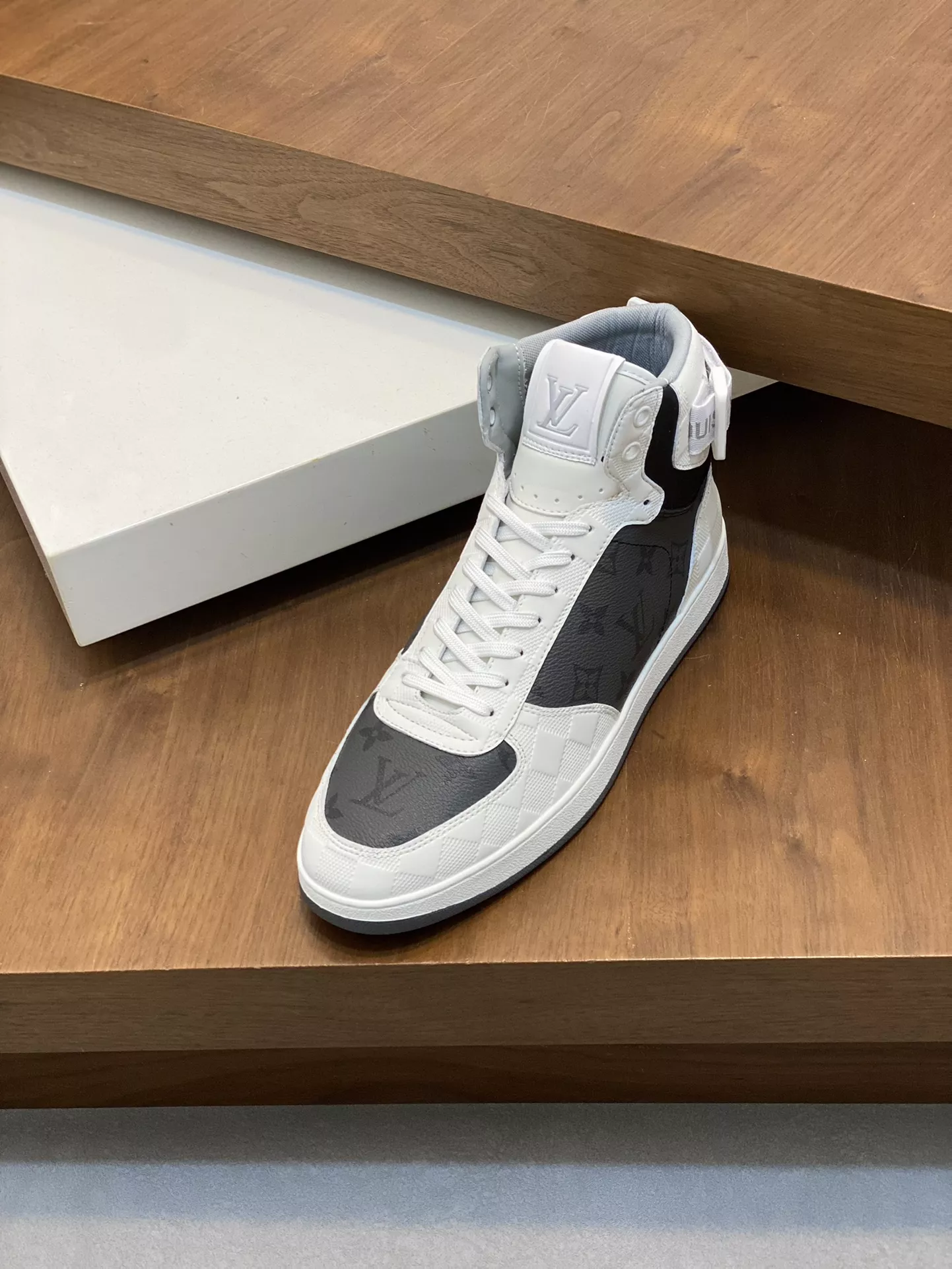 Louis Vuitton High Tops Shoes For Men Bold 4767