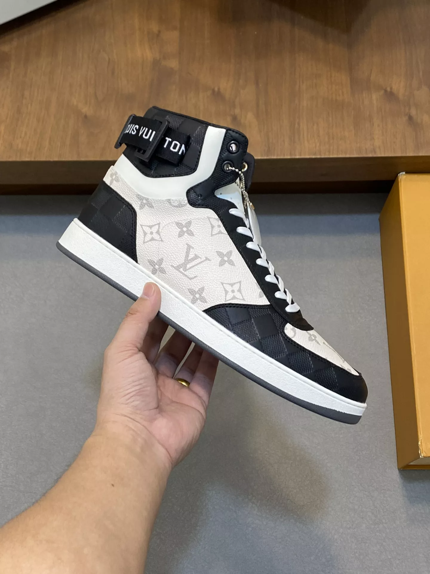 Louis Vuitton High Tops Shoes For Men Compact 9486